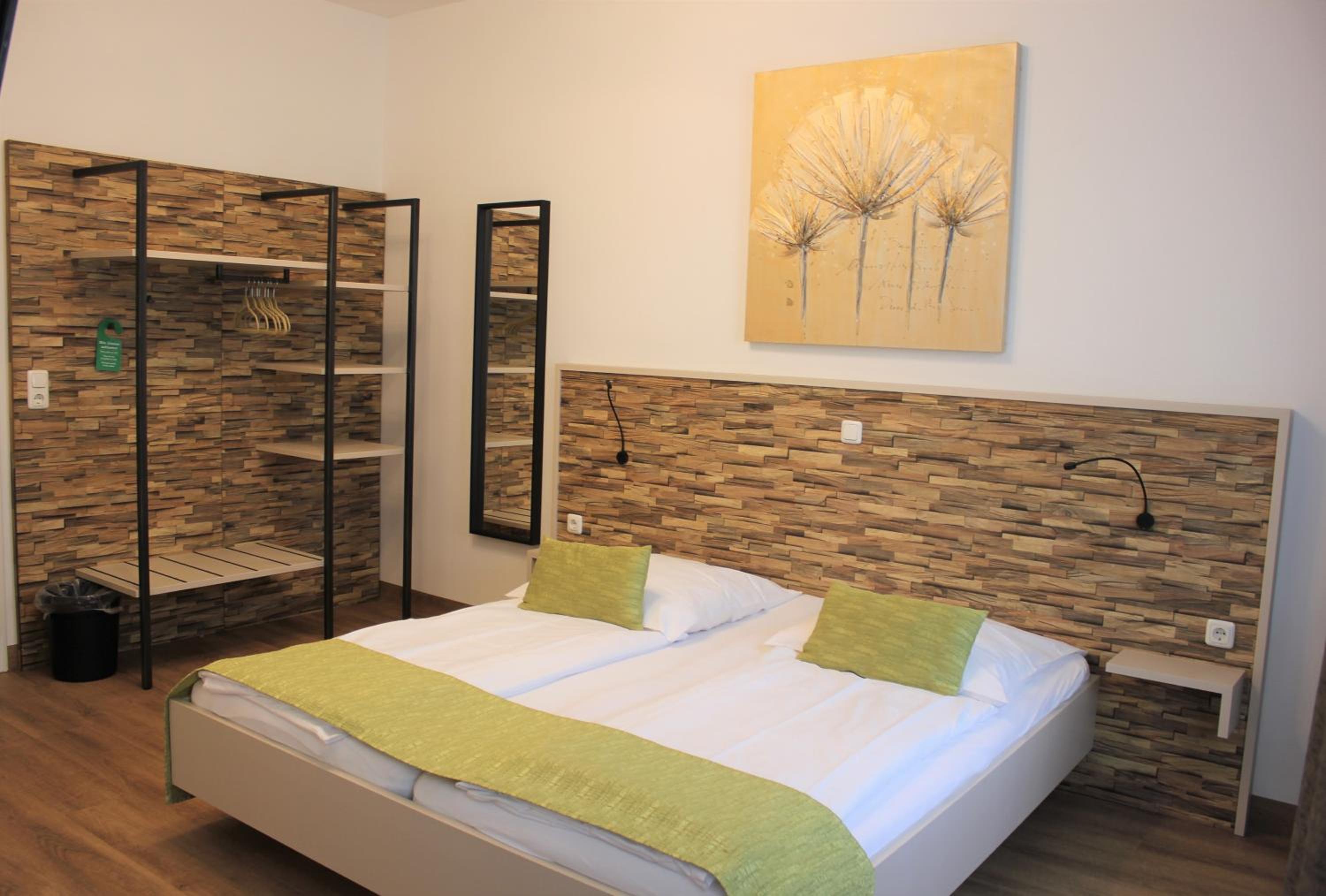 Double Room - Photo 11