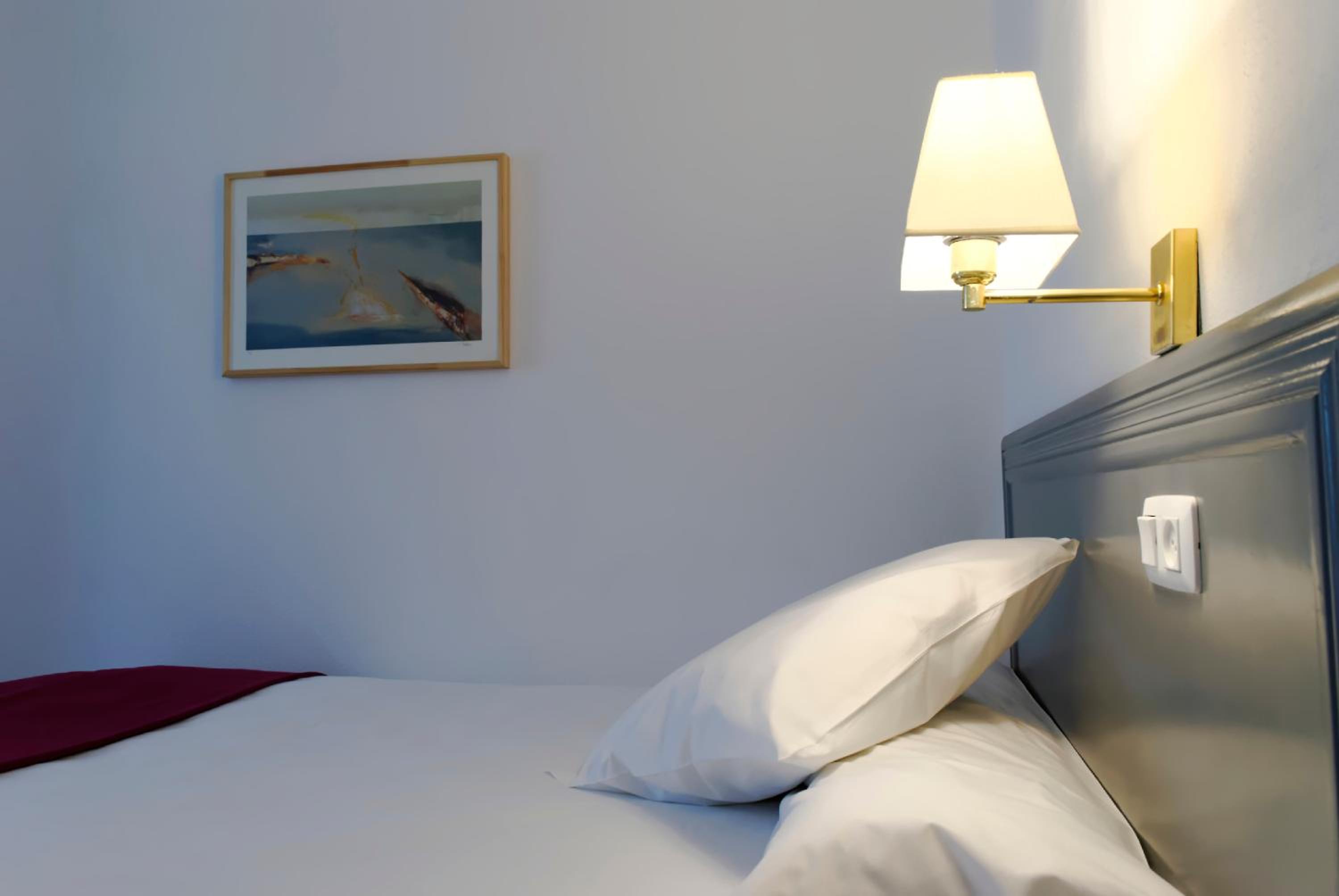 Economy Double Room photo 2