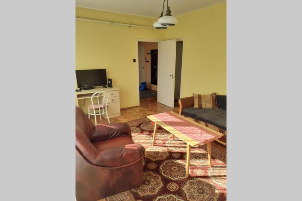 Two-Bedroom Apartment - Photo 20
