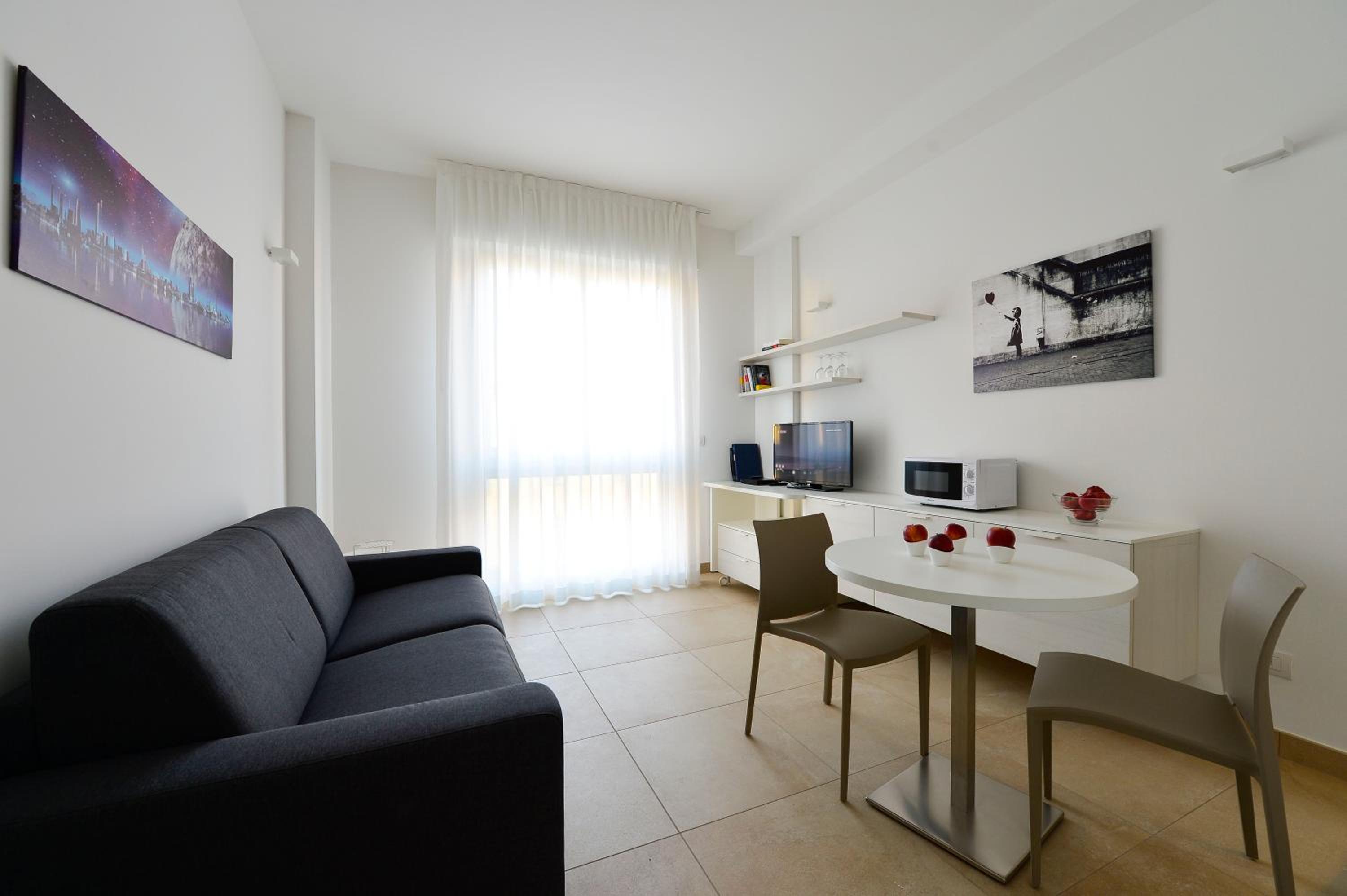 One-Bedroom Apartment