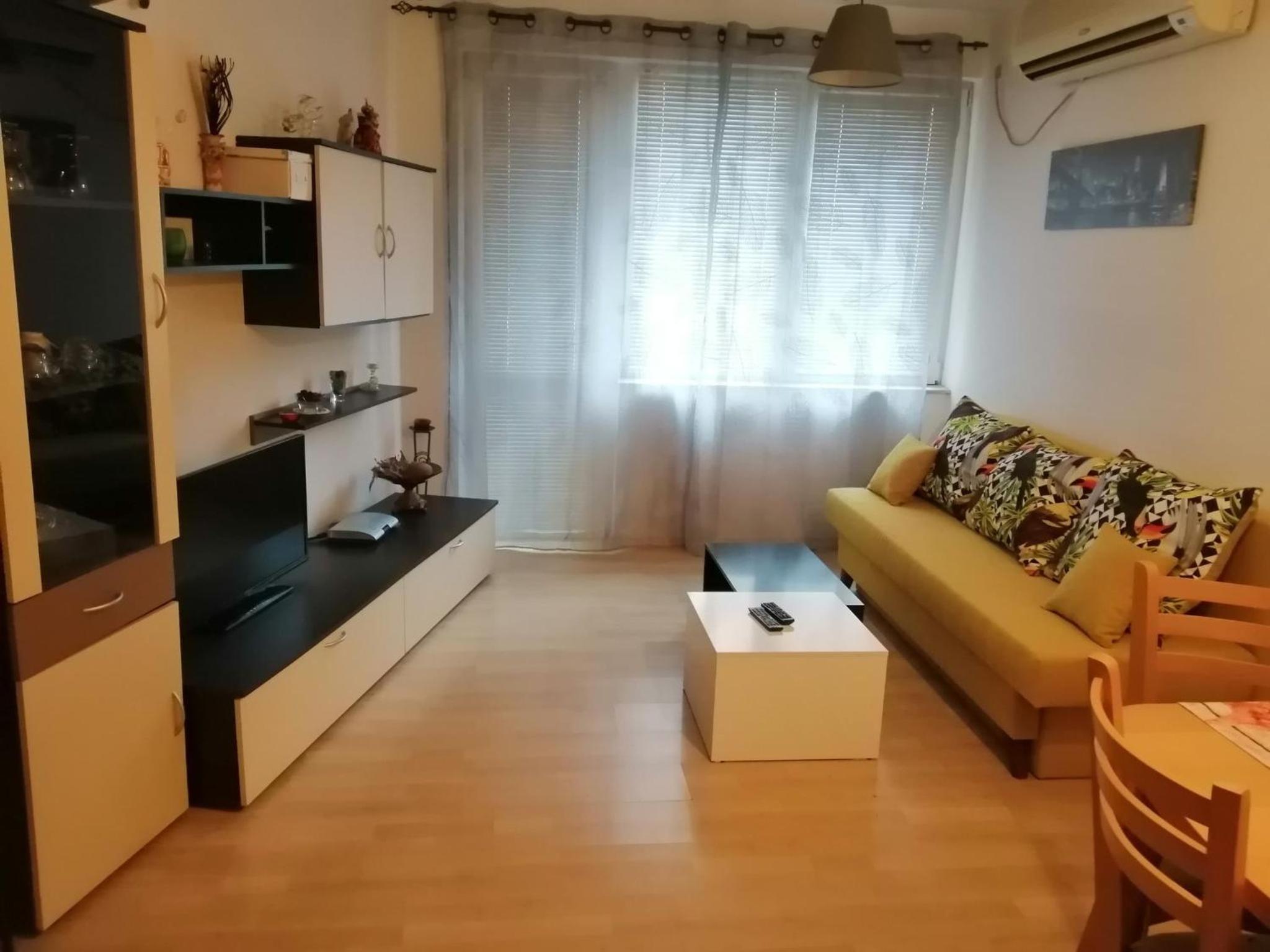 Apartment photo 1