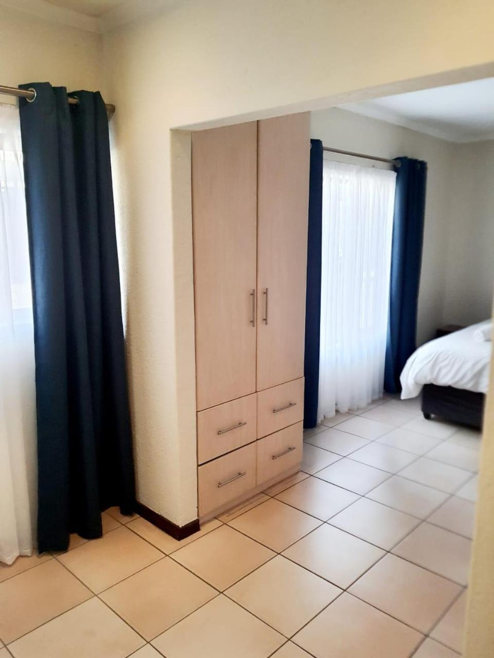 Two-Bedroom Apartment - Photo 2