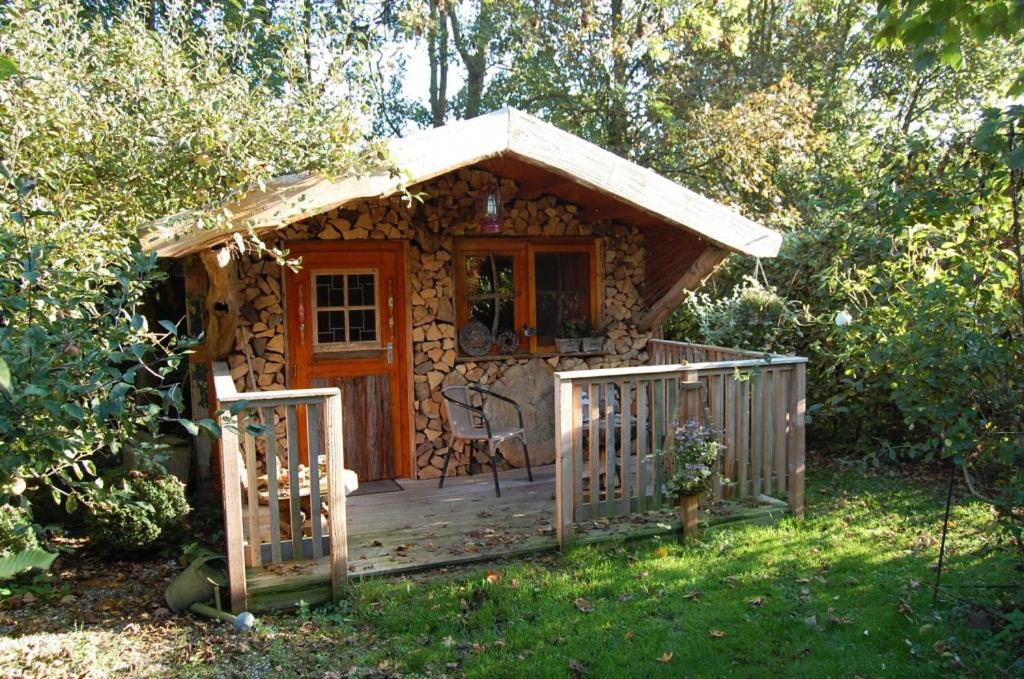 Bungalow with Garden View photo 2