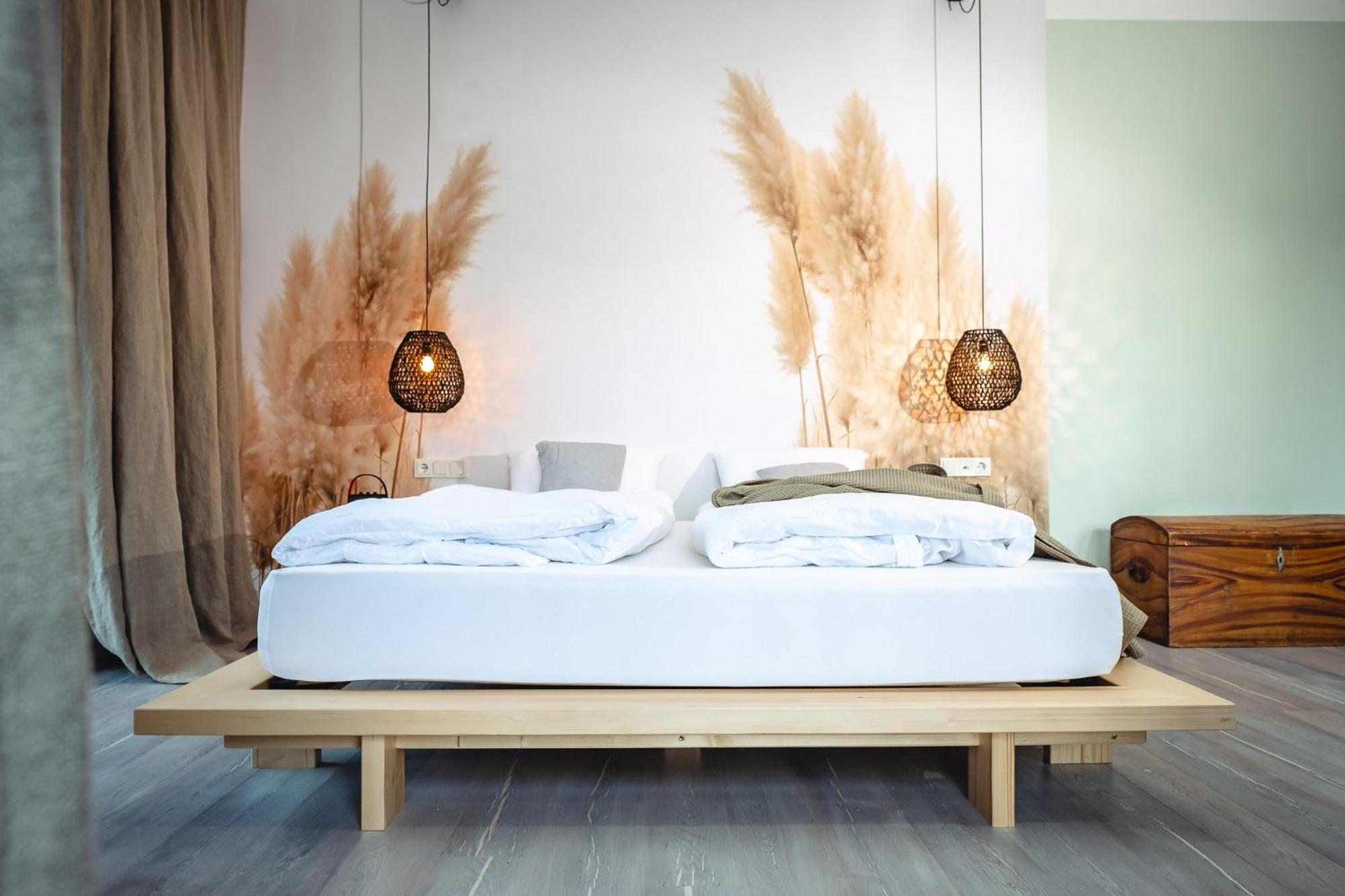 Double Room with Balcony - Photo 10