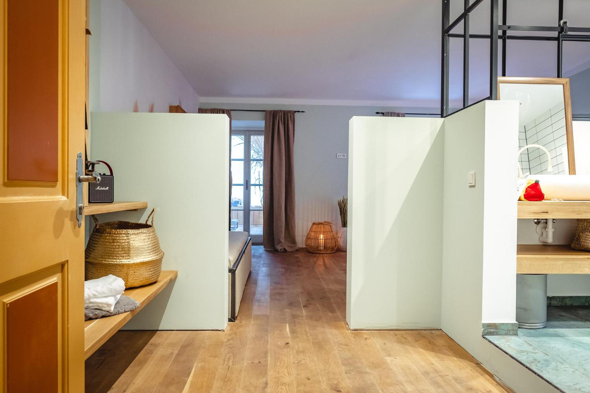 Deluxe Suite with Spa Bath - Photo 1