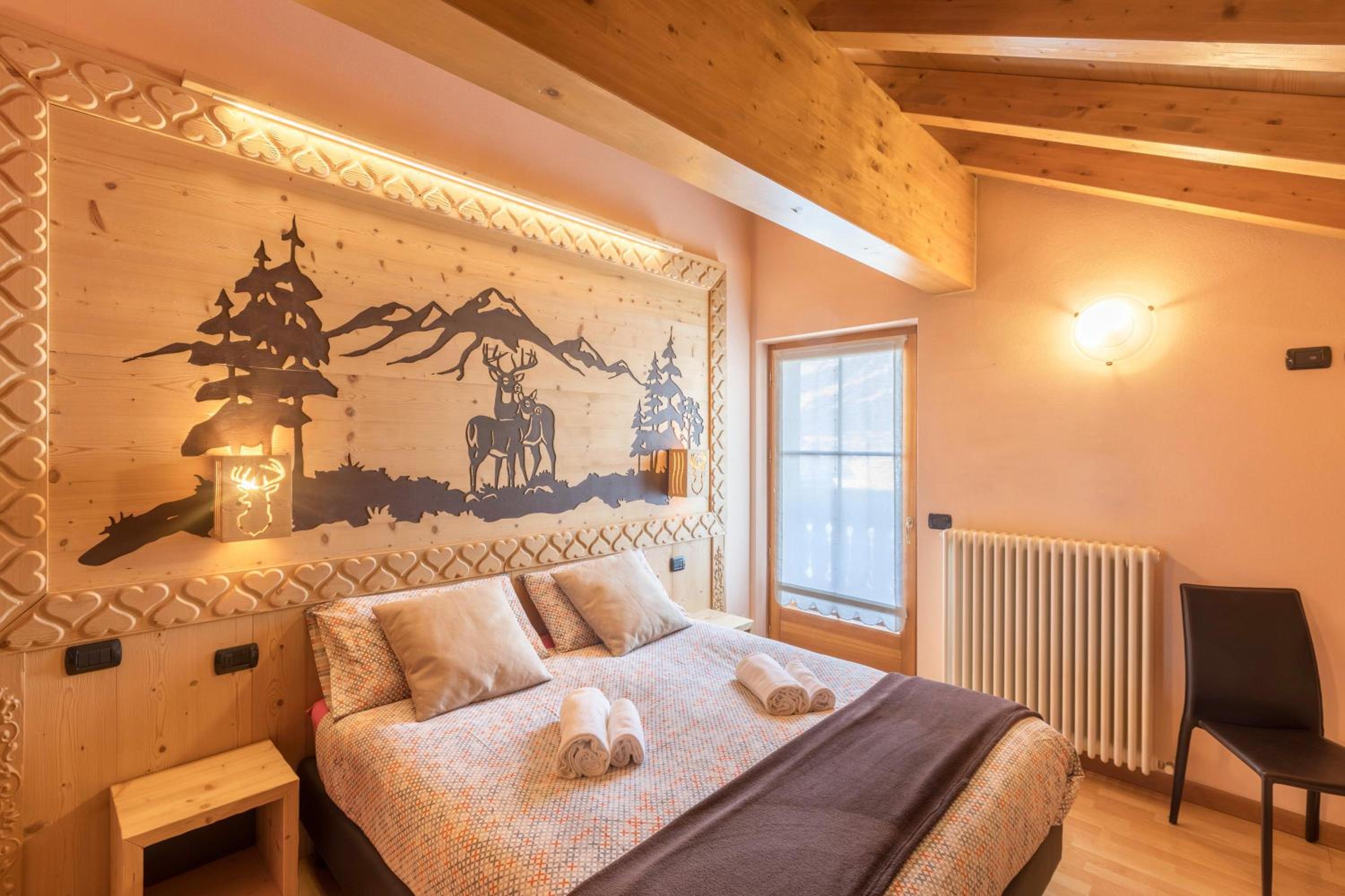 Superior One-Bedroom Apartment with Balcony