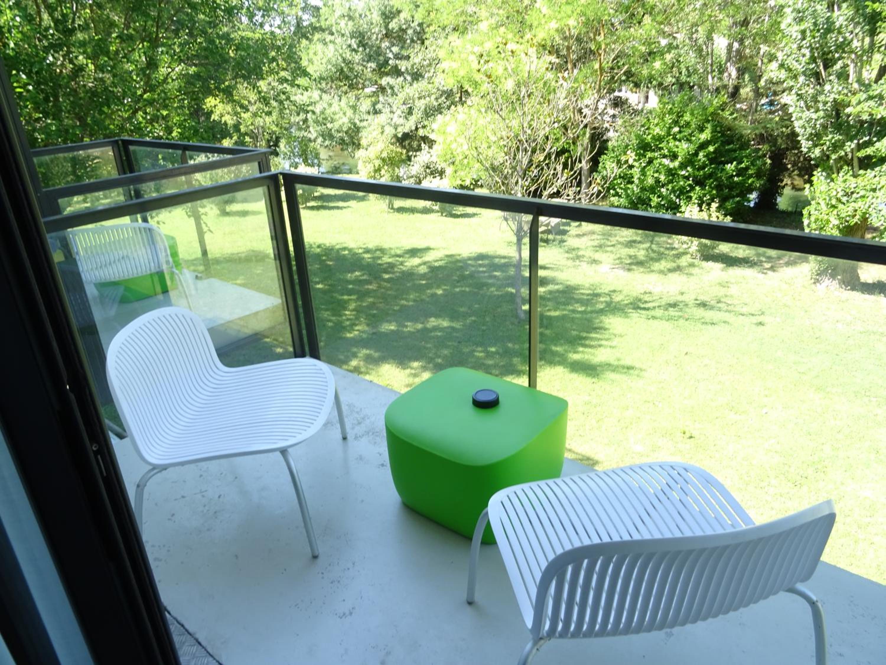 Deluxe Double Room - Photo 9