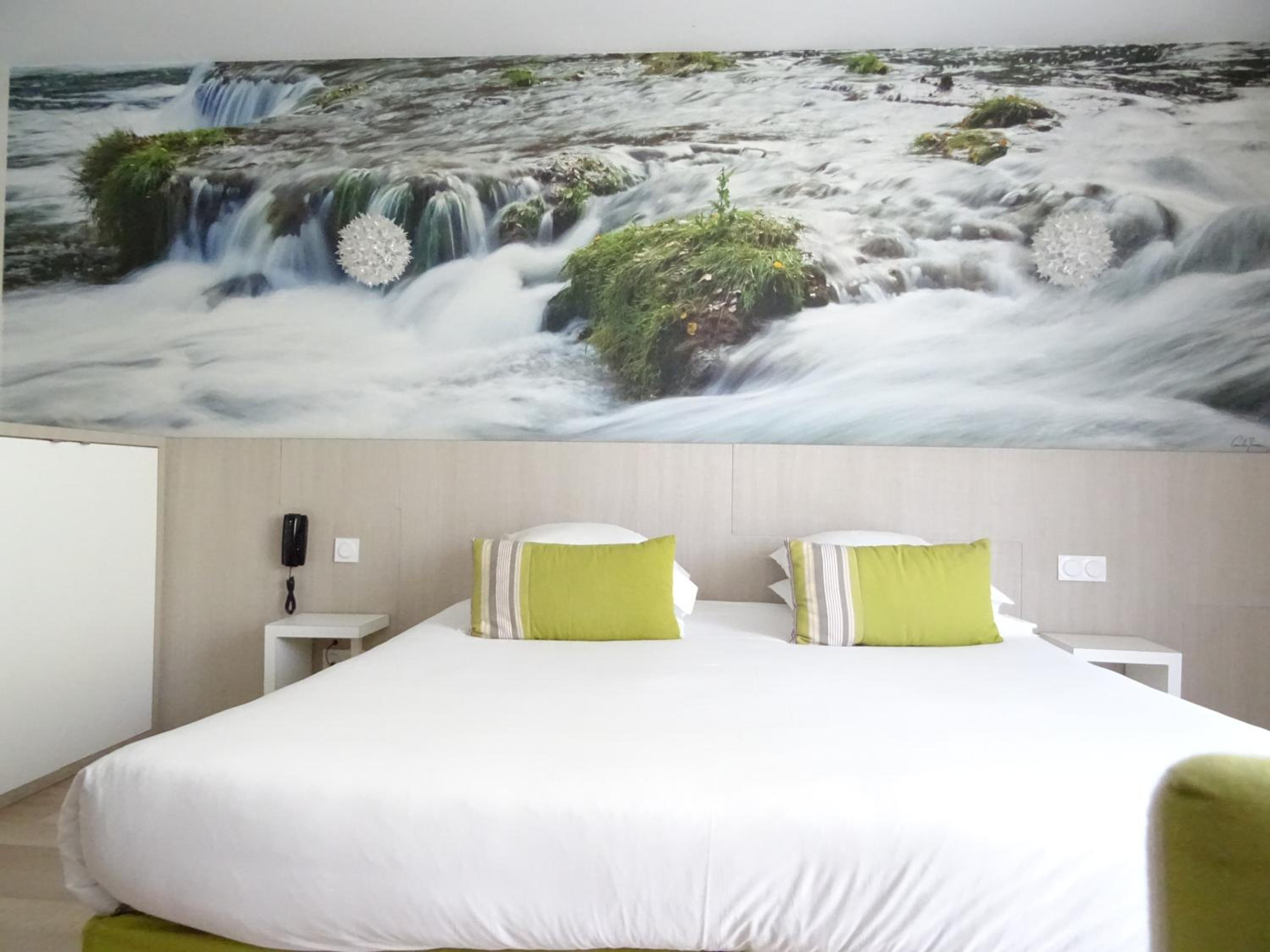 Deluxe Double or Twin Room with River View - Photo 2