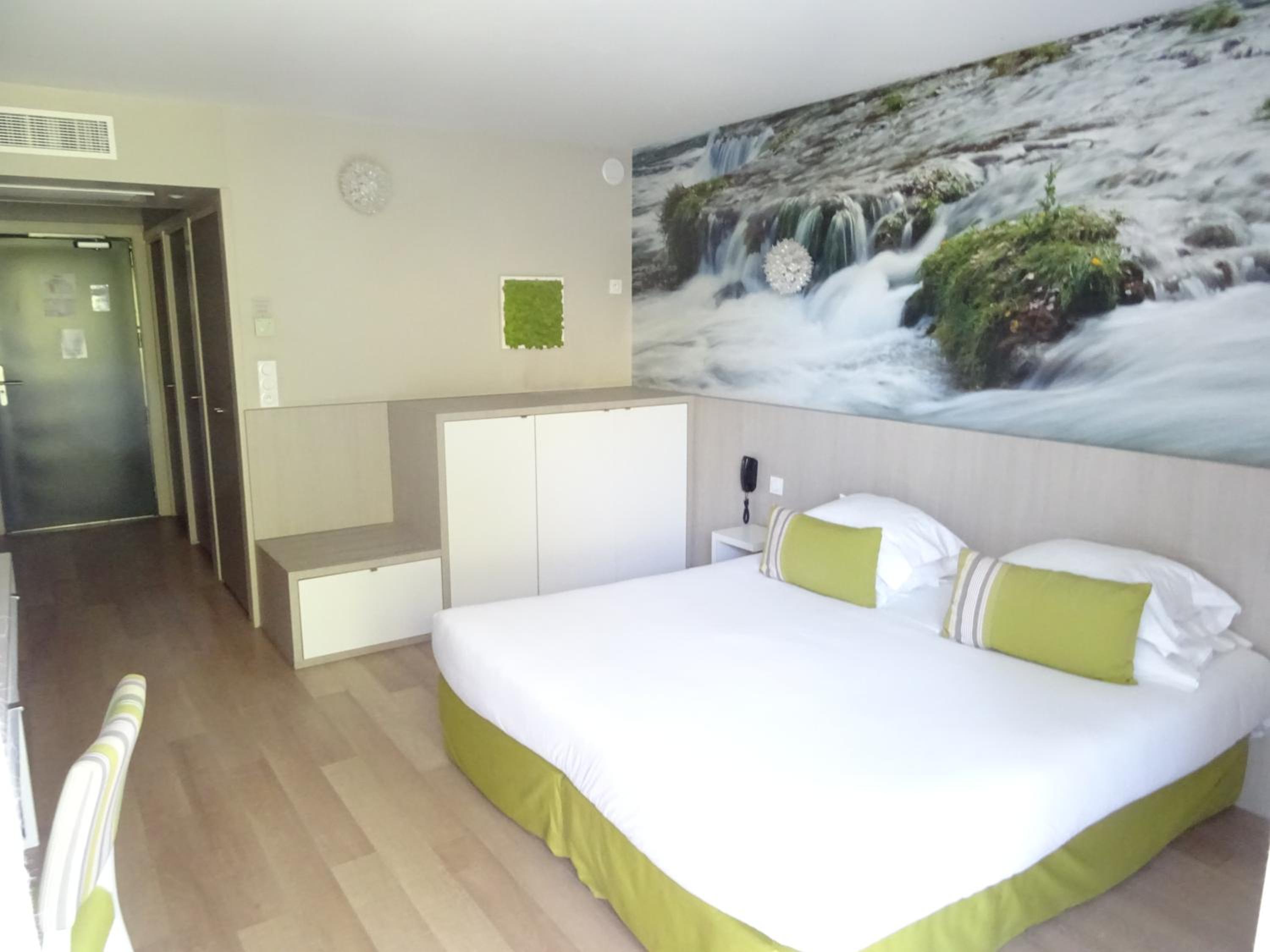 Deluxe Double or Twin Room with River View - Photo 3