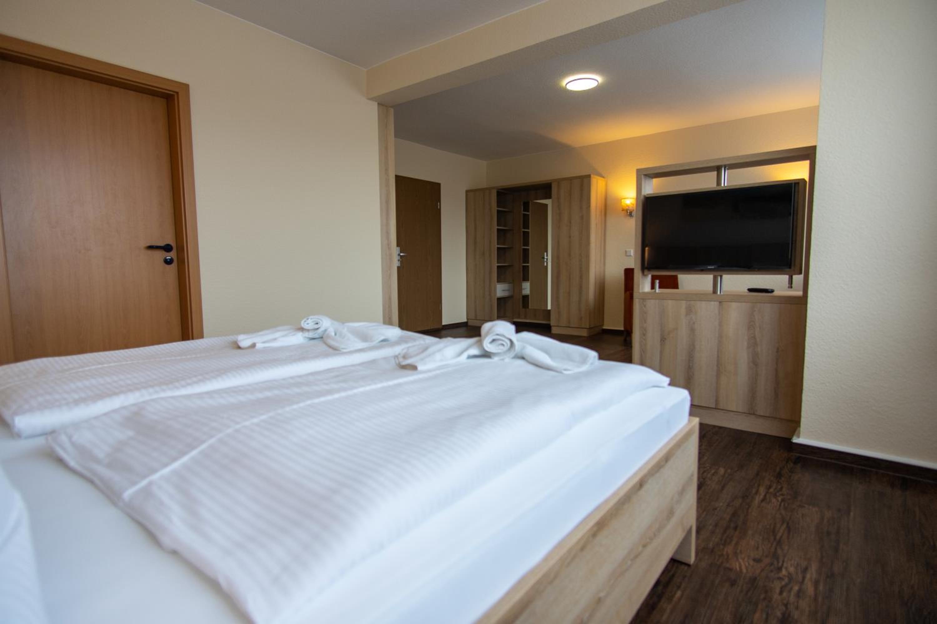 Double Room - Photo 17