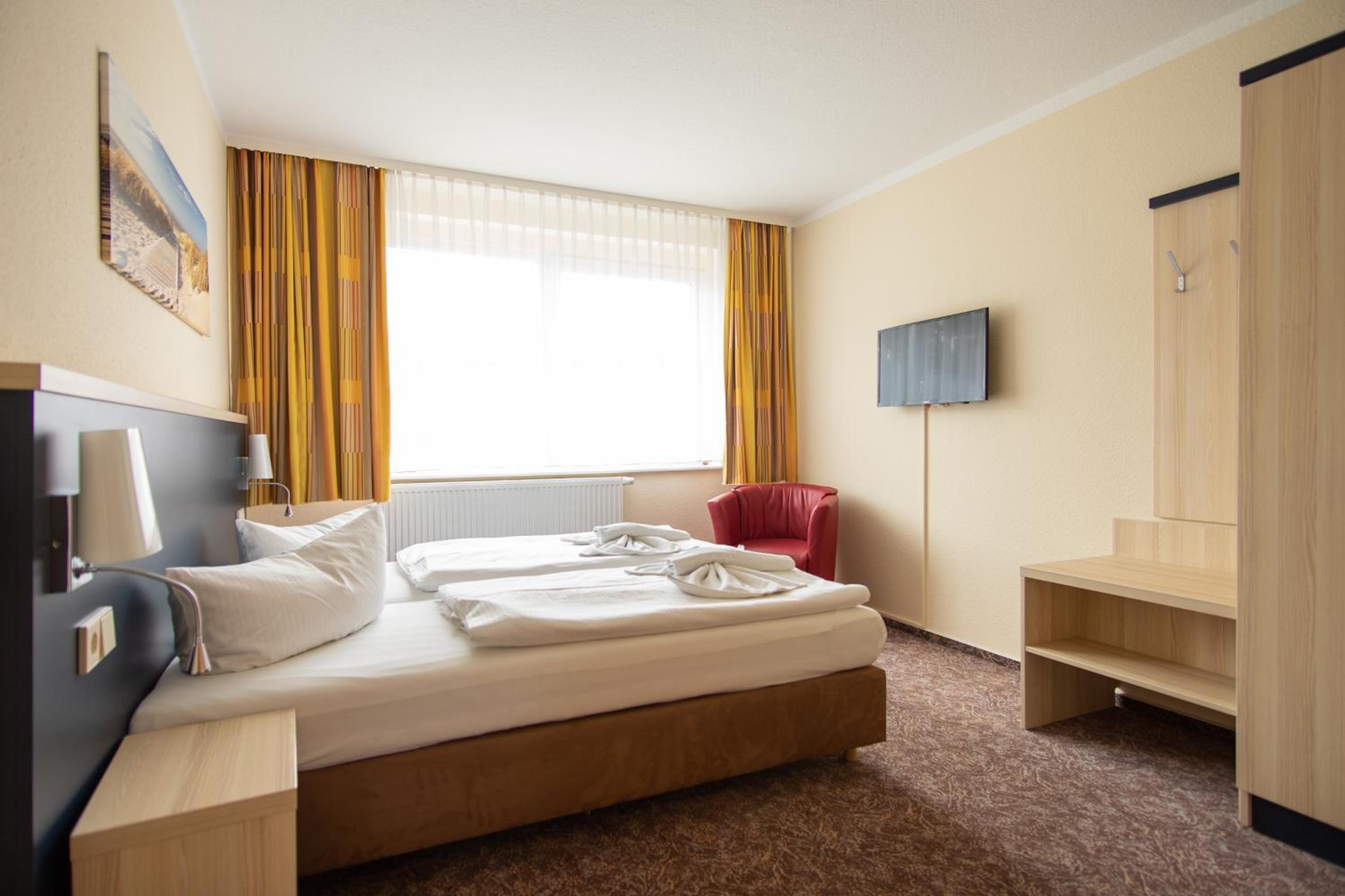Double Room - Photo 18
