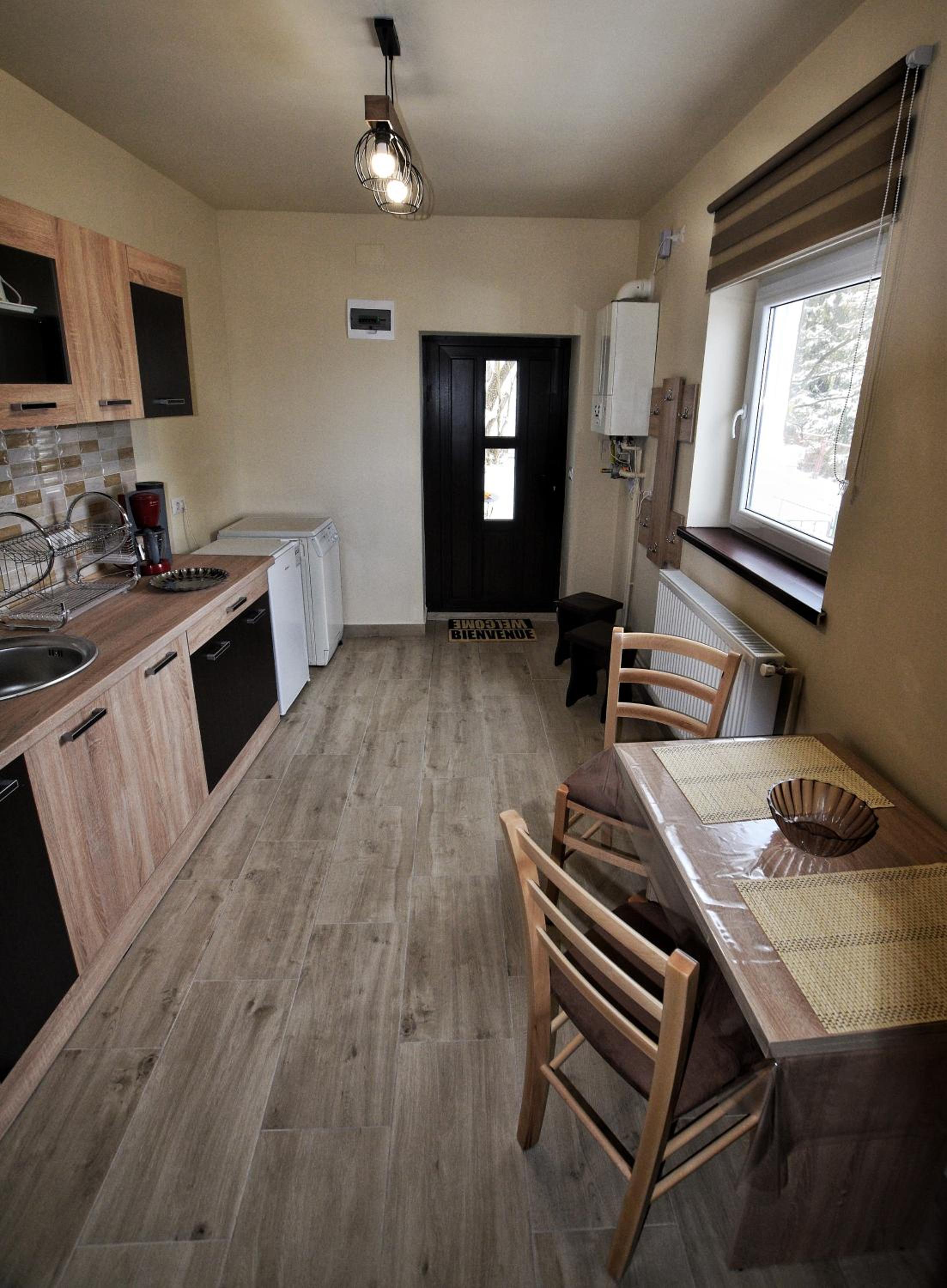 One-Bedroom Apartment - Photo 8