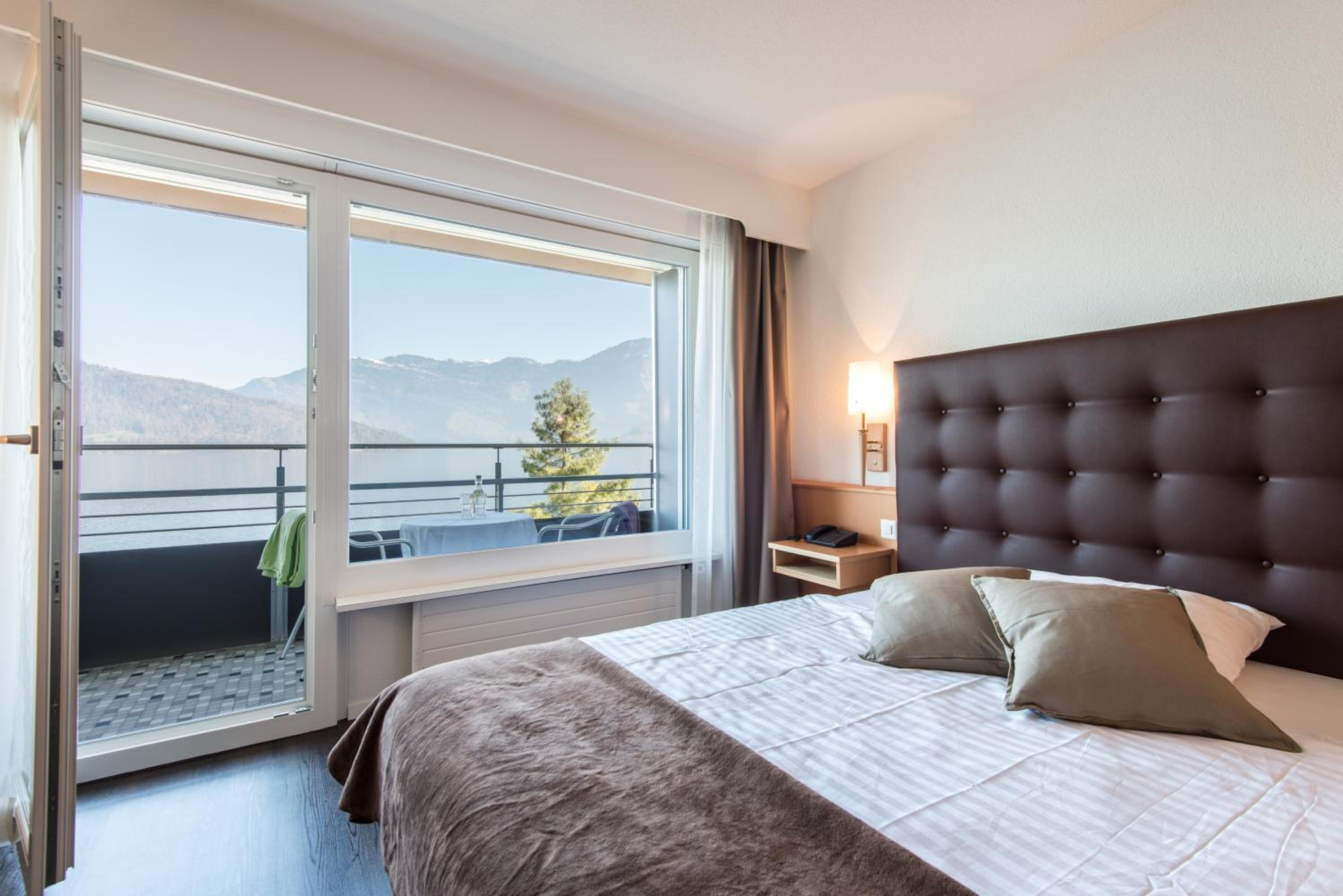 Panorama Double or Twin Room with Lake View and Balcony photo 3