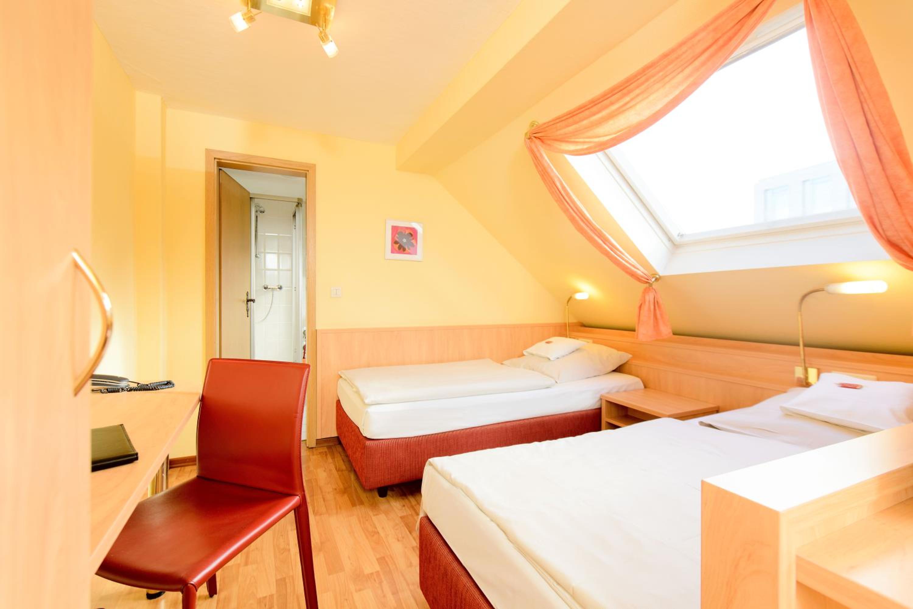Triple Room photo 2