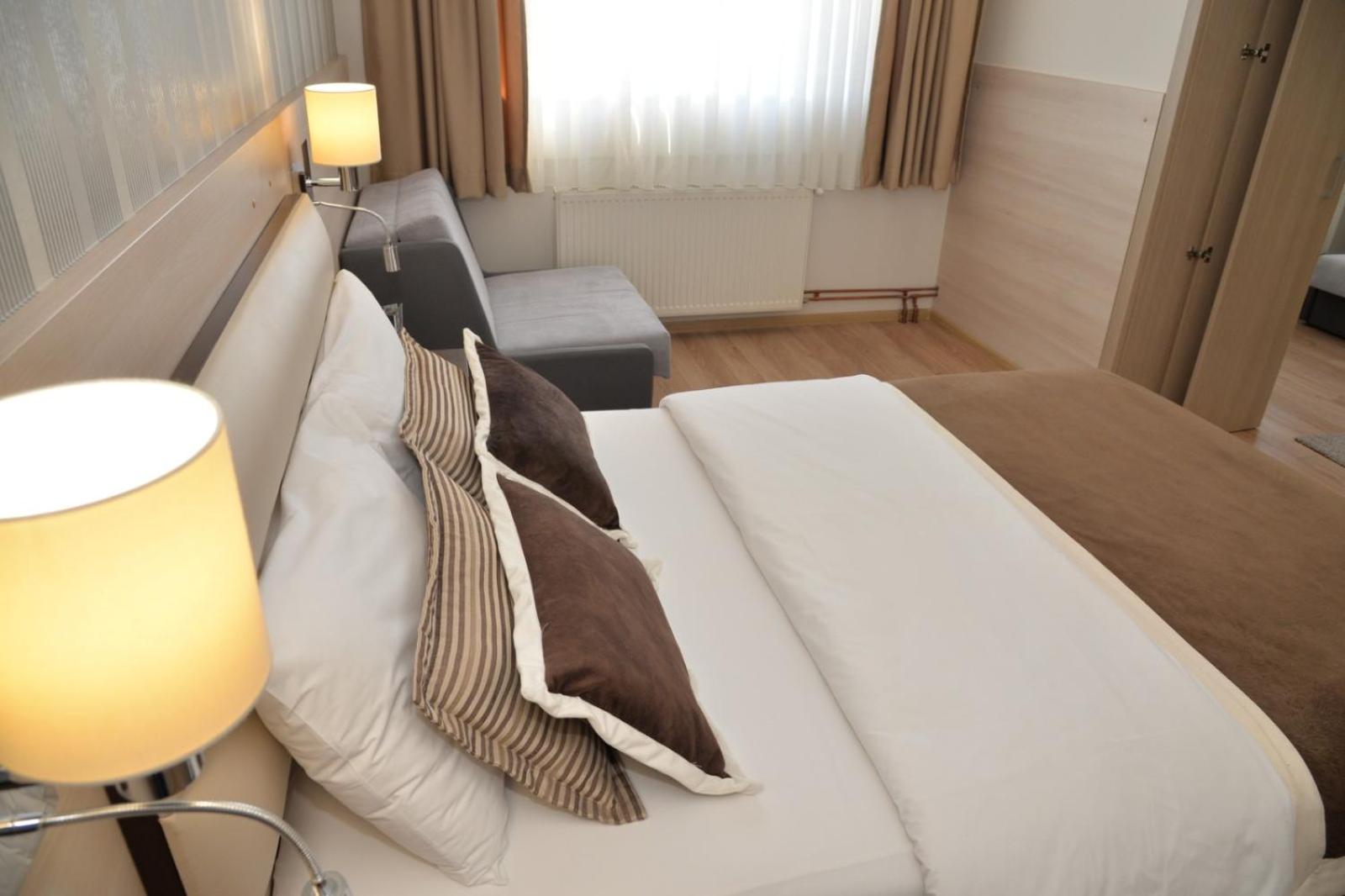 Deluxe Family Suite photo 3