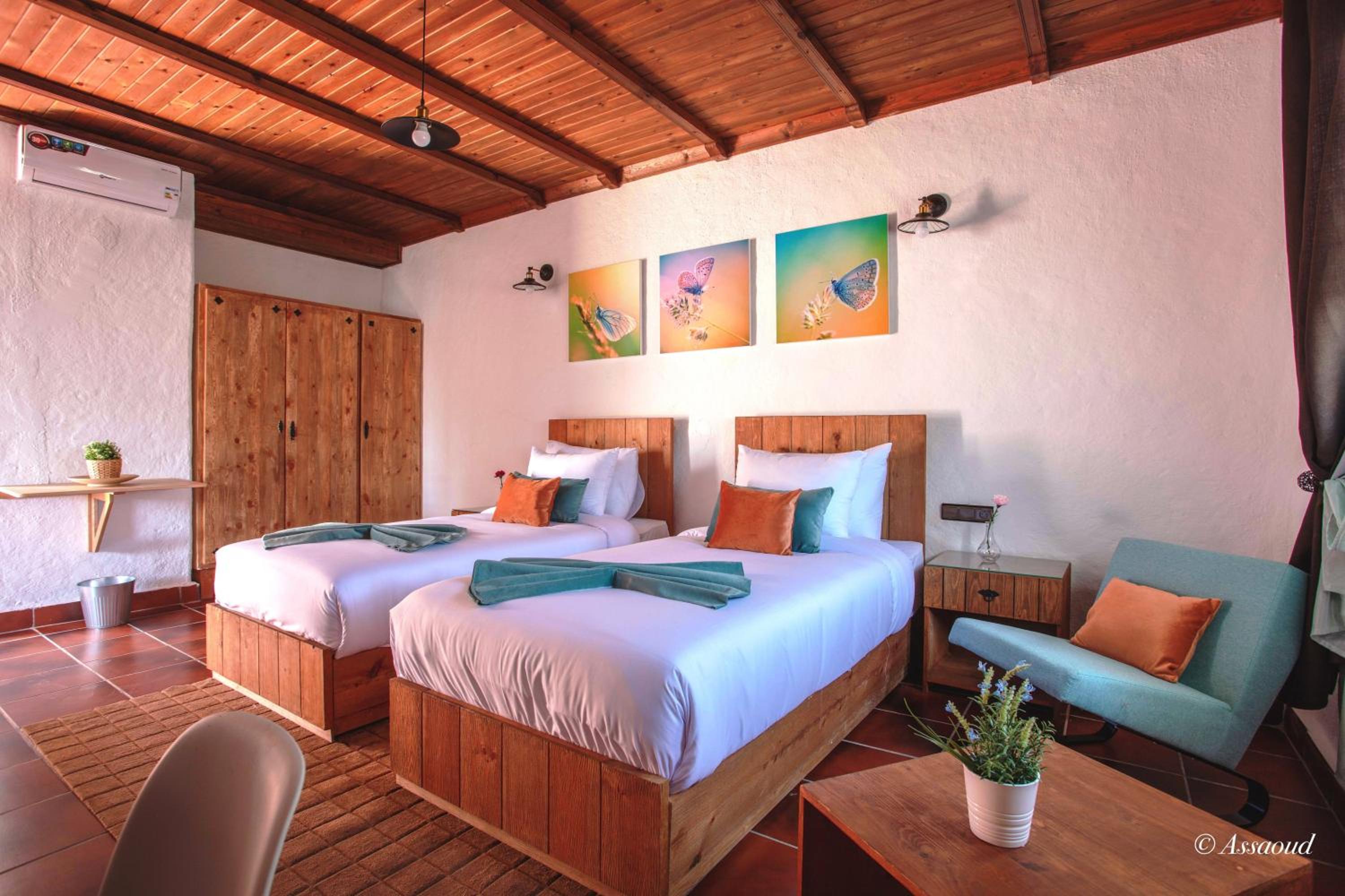 Quadruple Room - Photo 23
