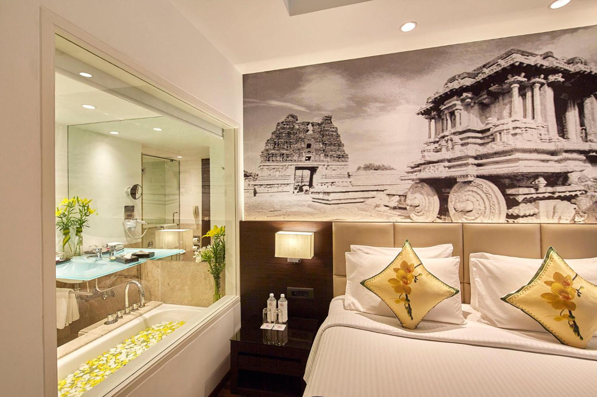 Royal Club Double Room