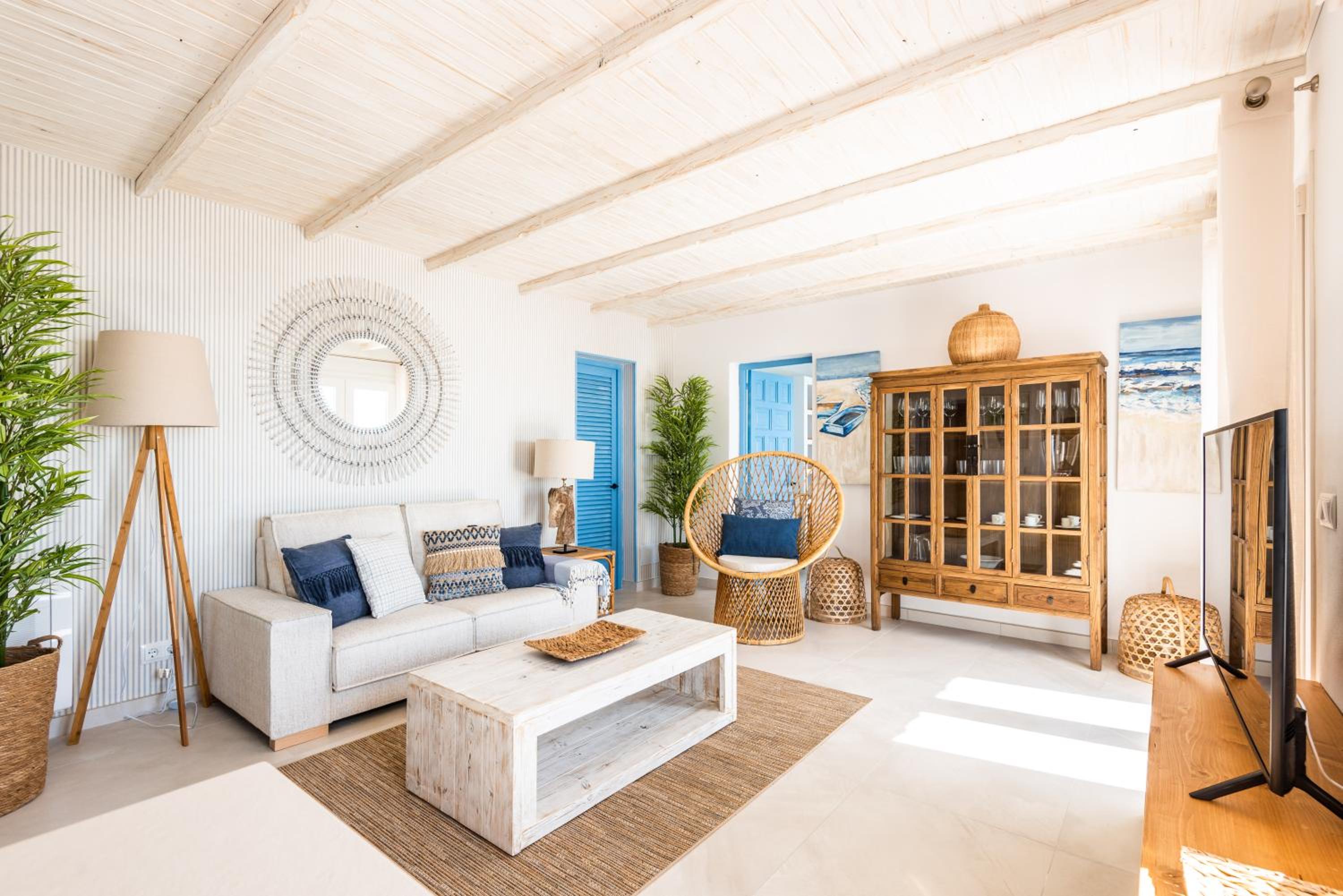 Apartamento de una habitación con vista al mar y piscina privada
