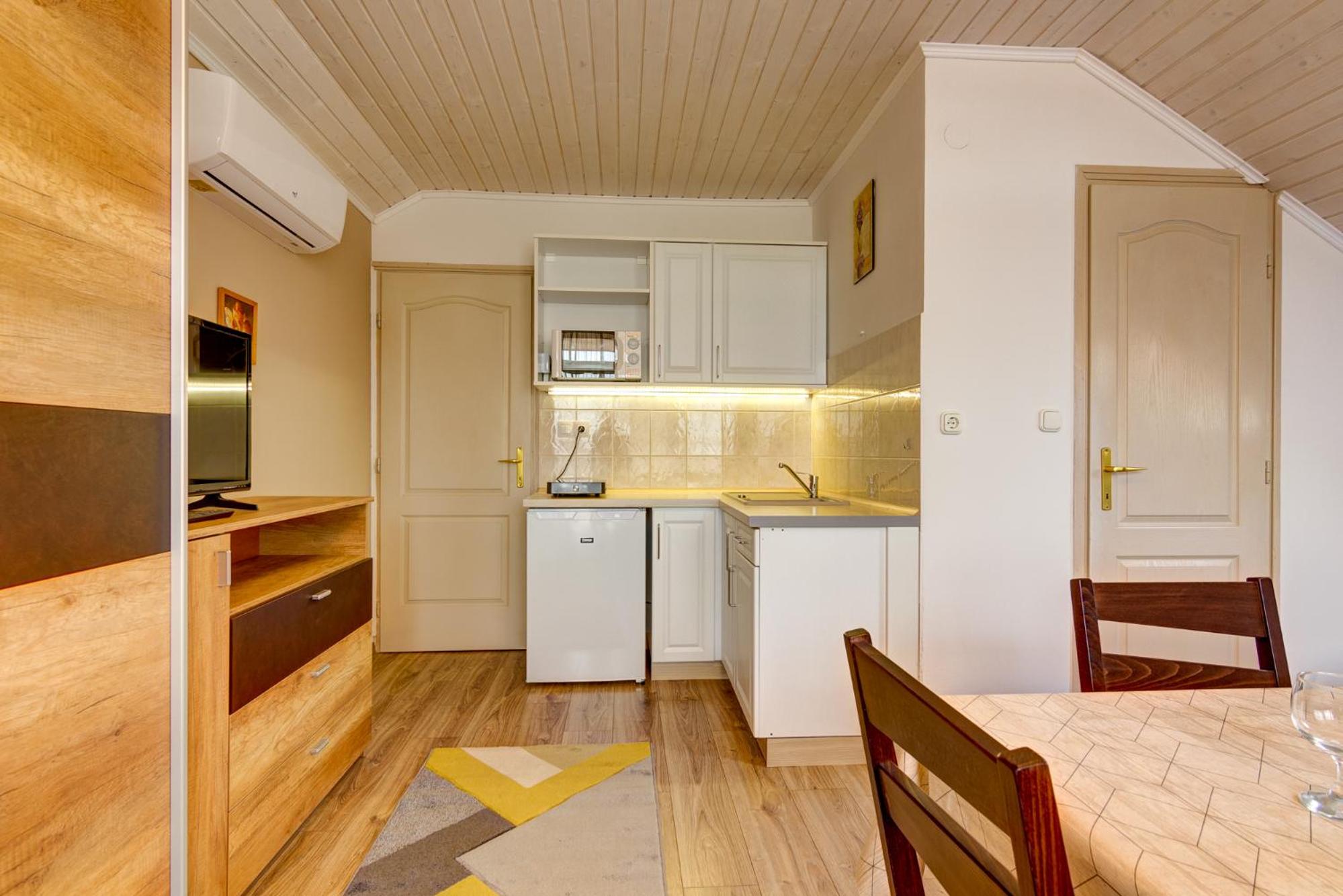 Superior Apartment photo 2