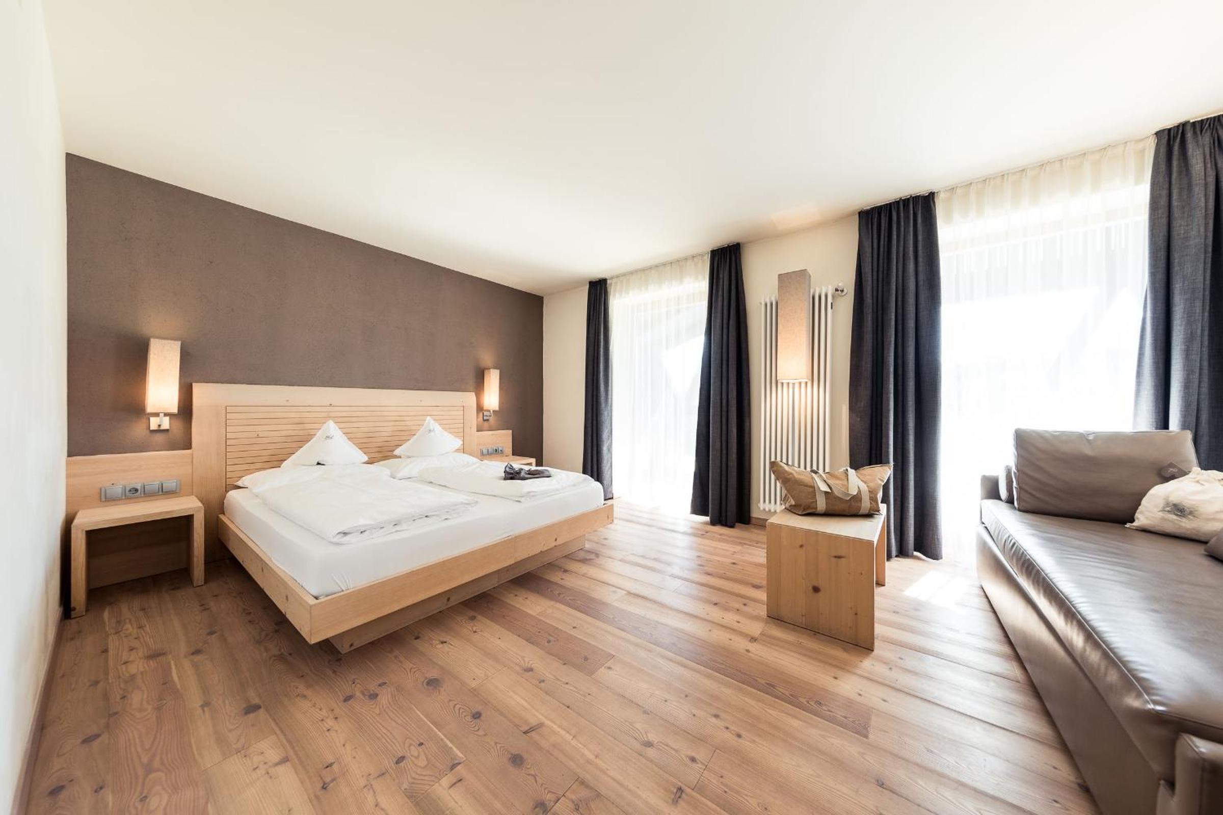 Junior Suite with Balcony photo 1