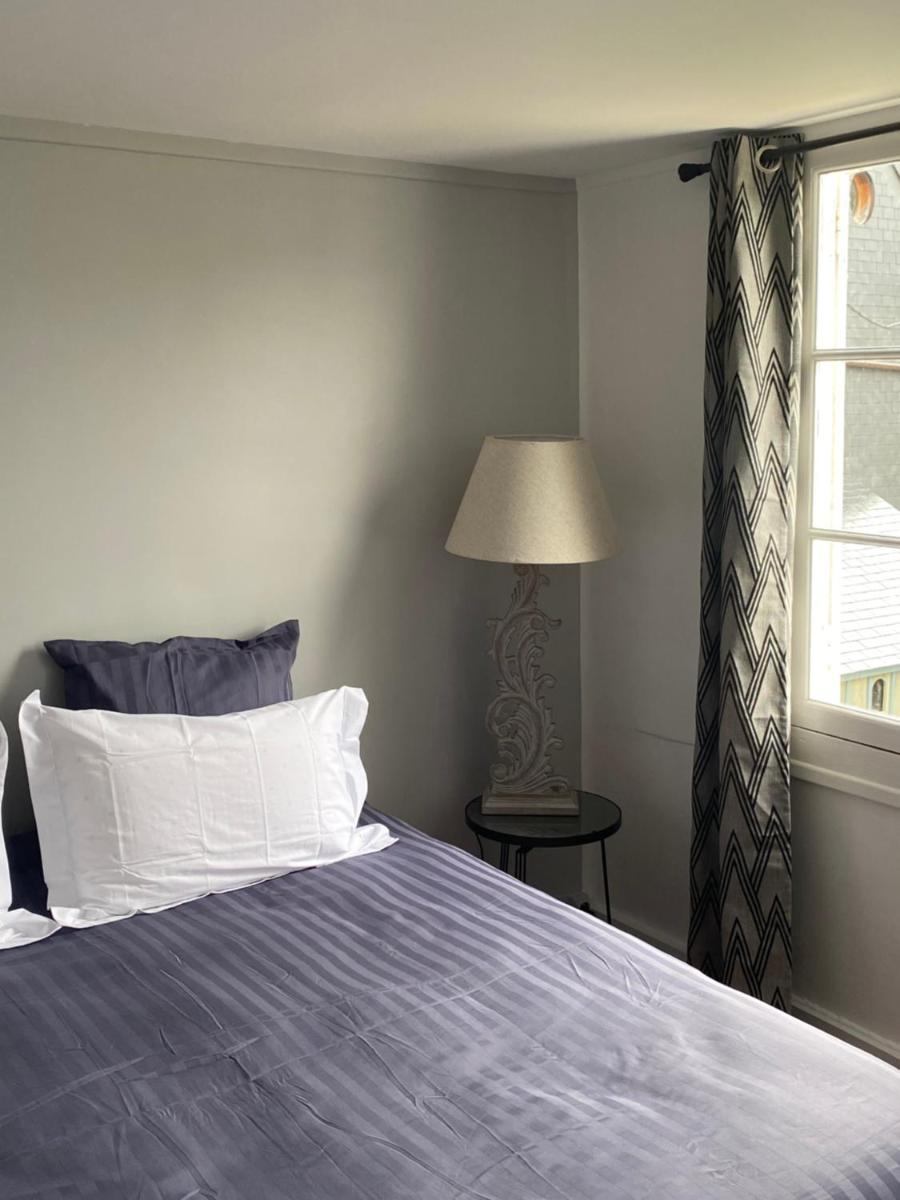 Double Room with Private Bathroom - Photo 4