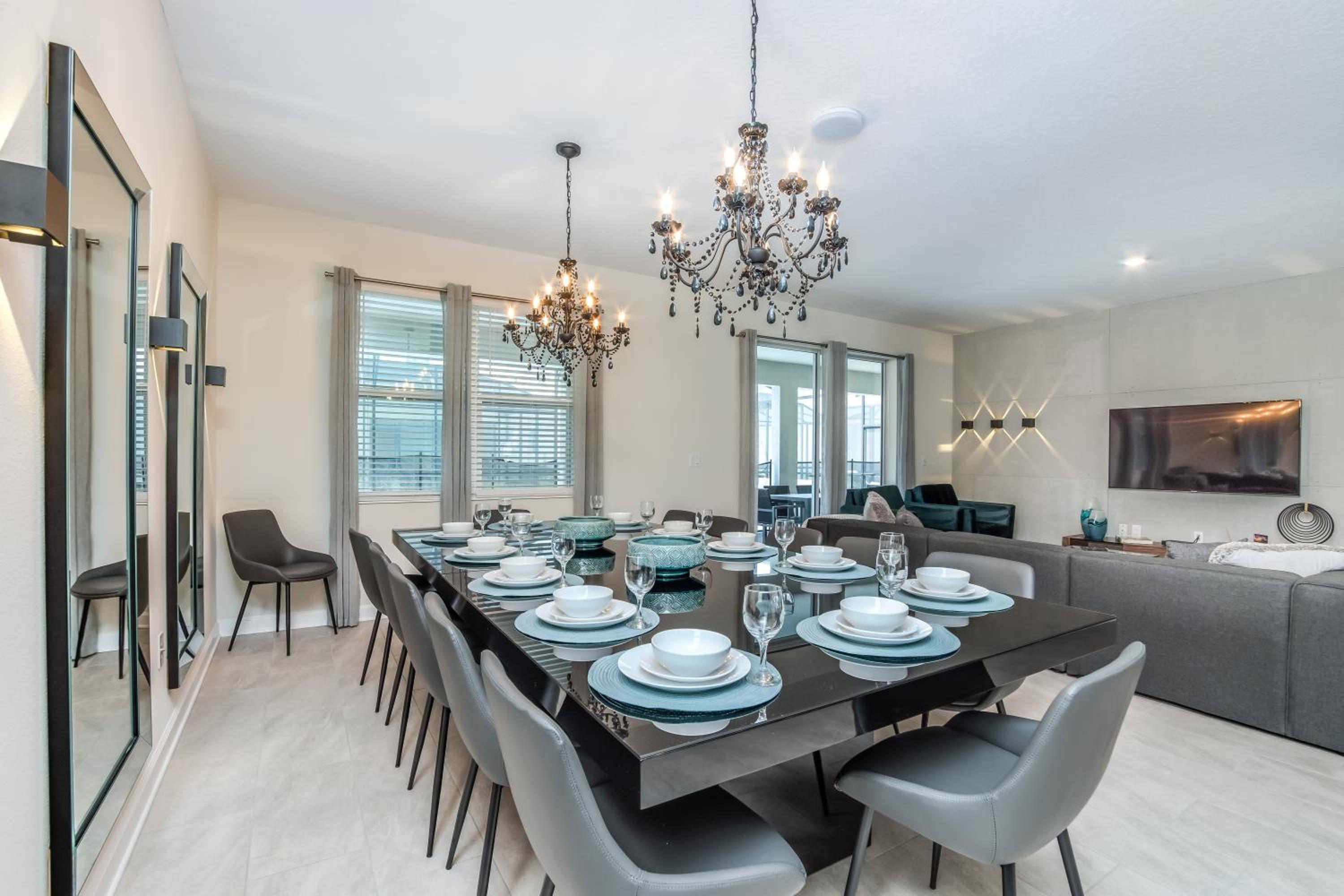 Nine-Bedroom House - Photo 80