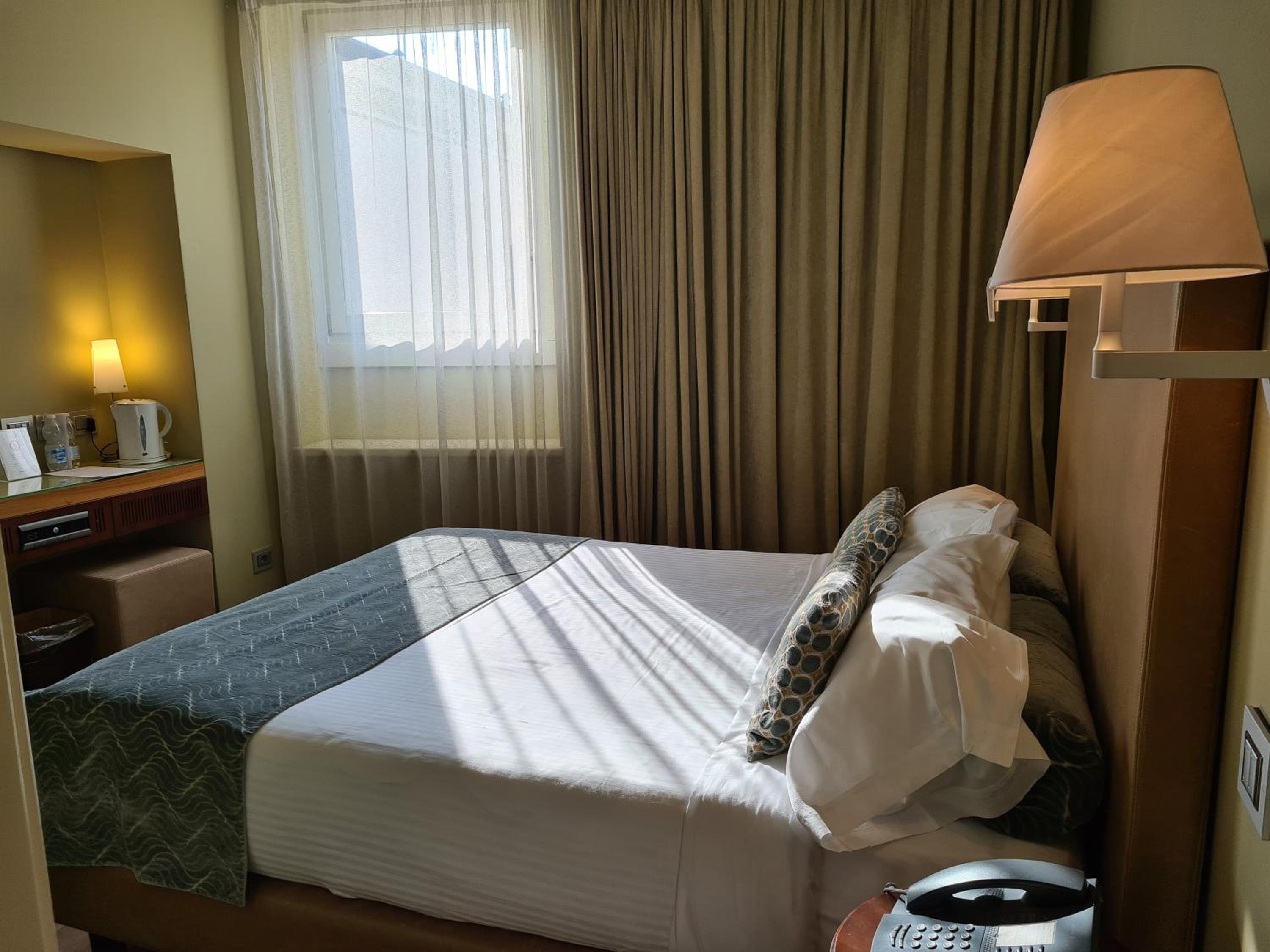 Double Room - Photo 2
