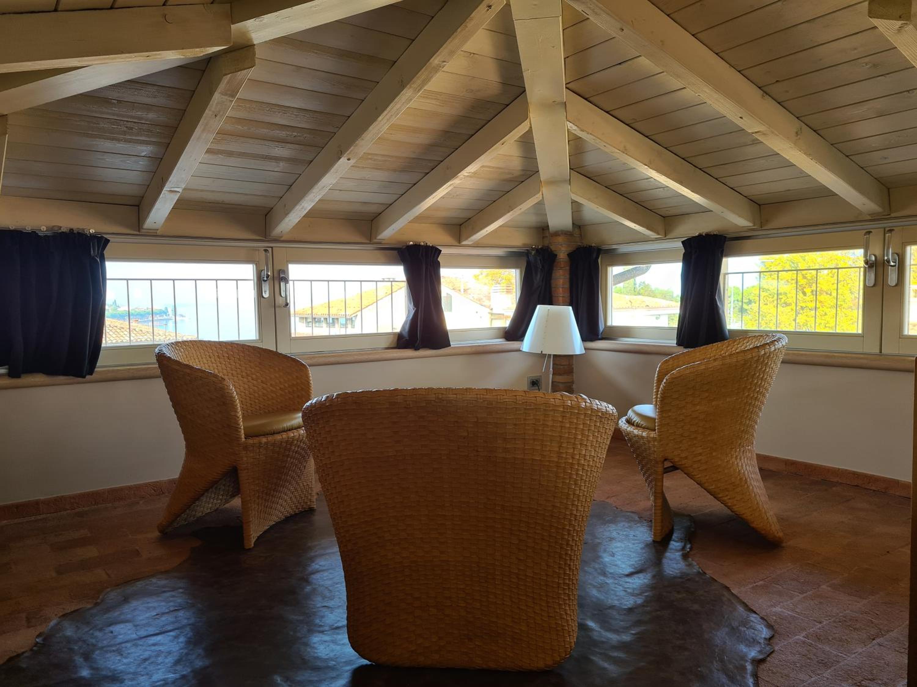 Prestige Room with Lake View - Split level - Photo 7