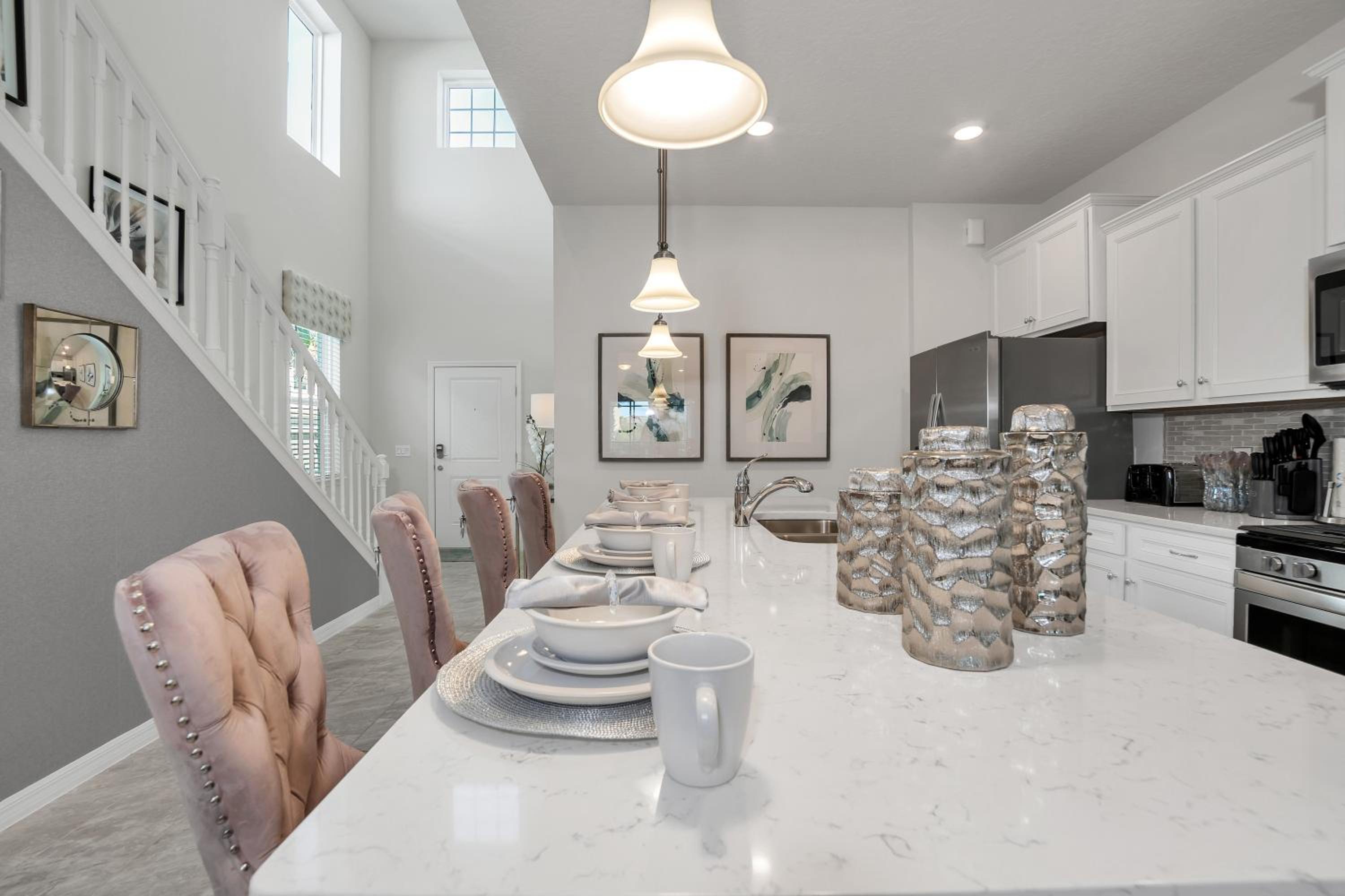 Six-Bedroom House - Photo 17