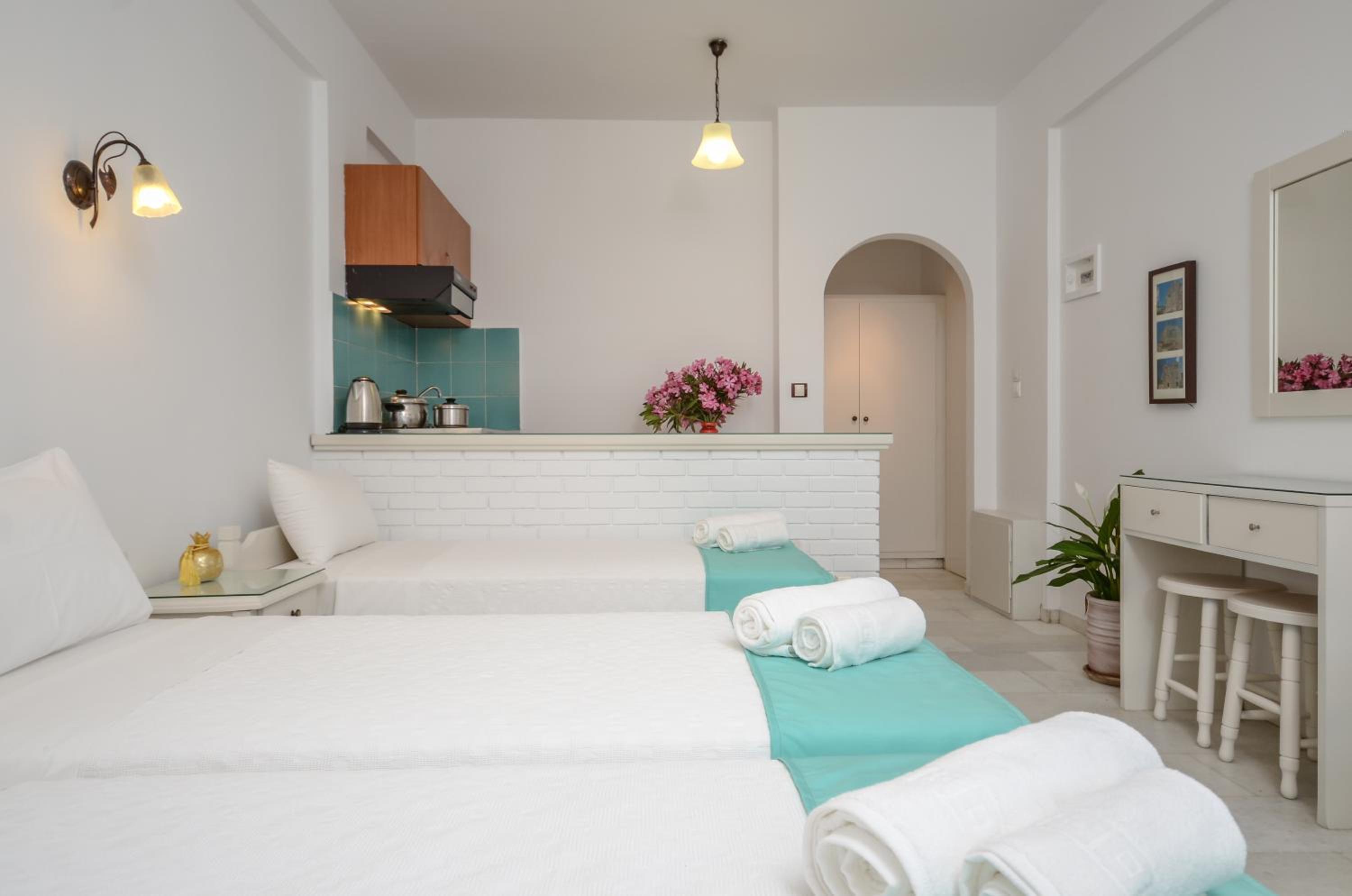 Studio (3 Adults)