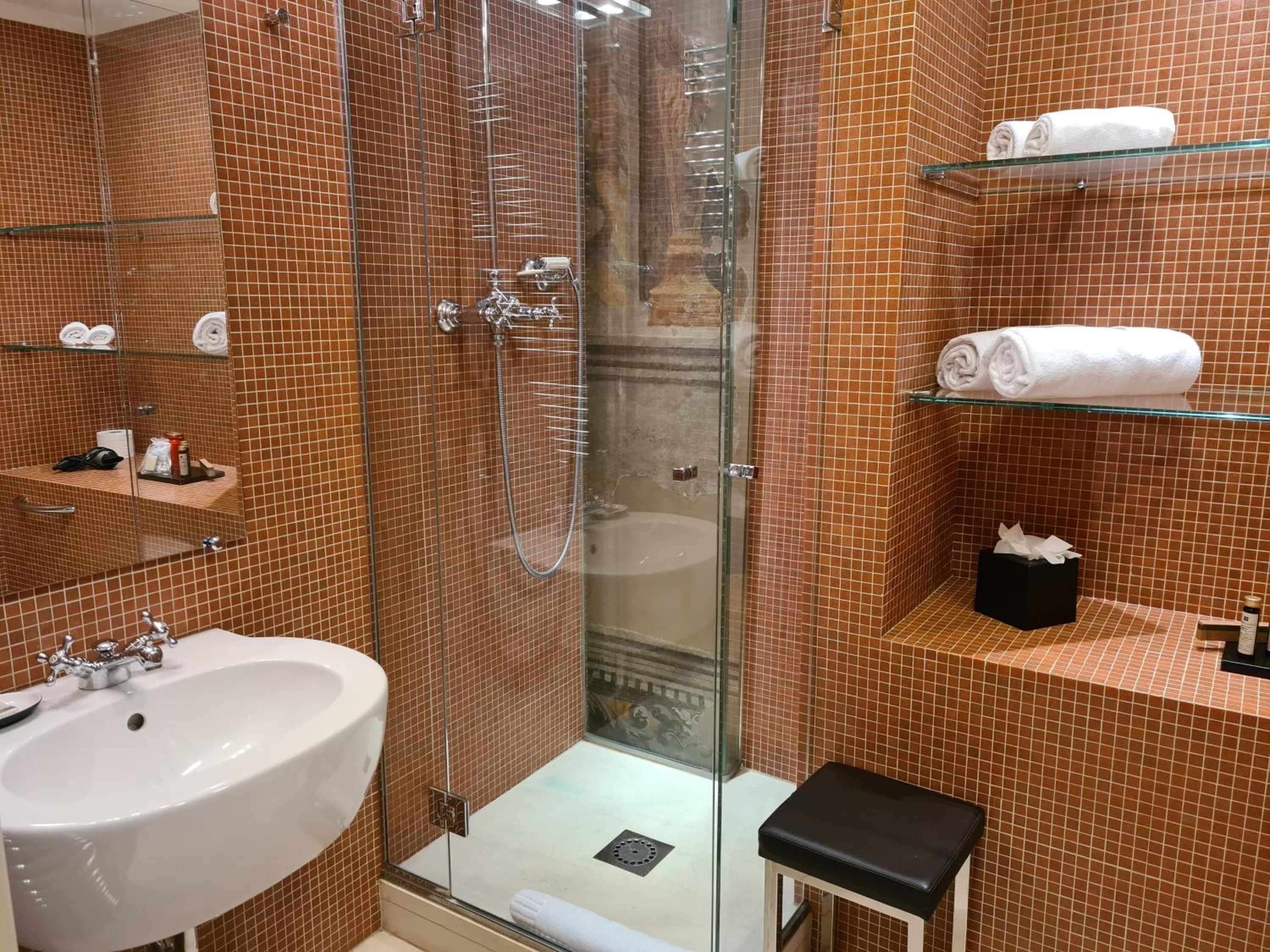 Superior Double or Twin Room - Photo 2