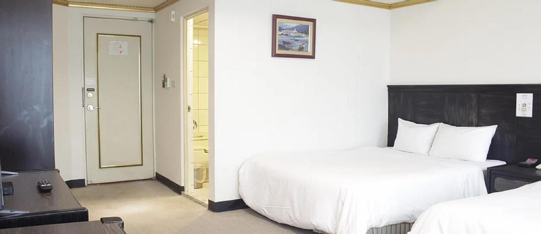 Standard Triple Room - Photo 6