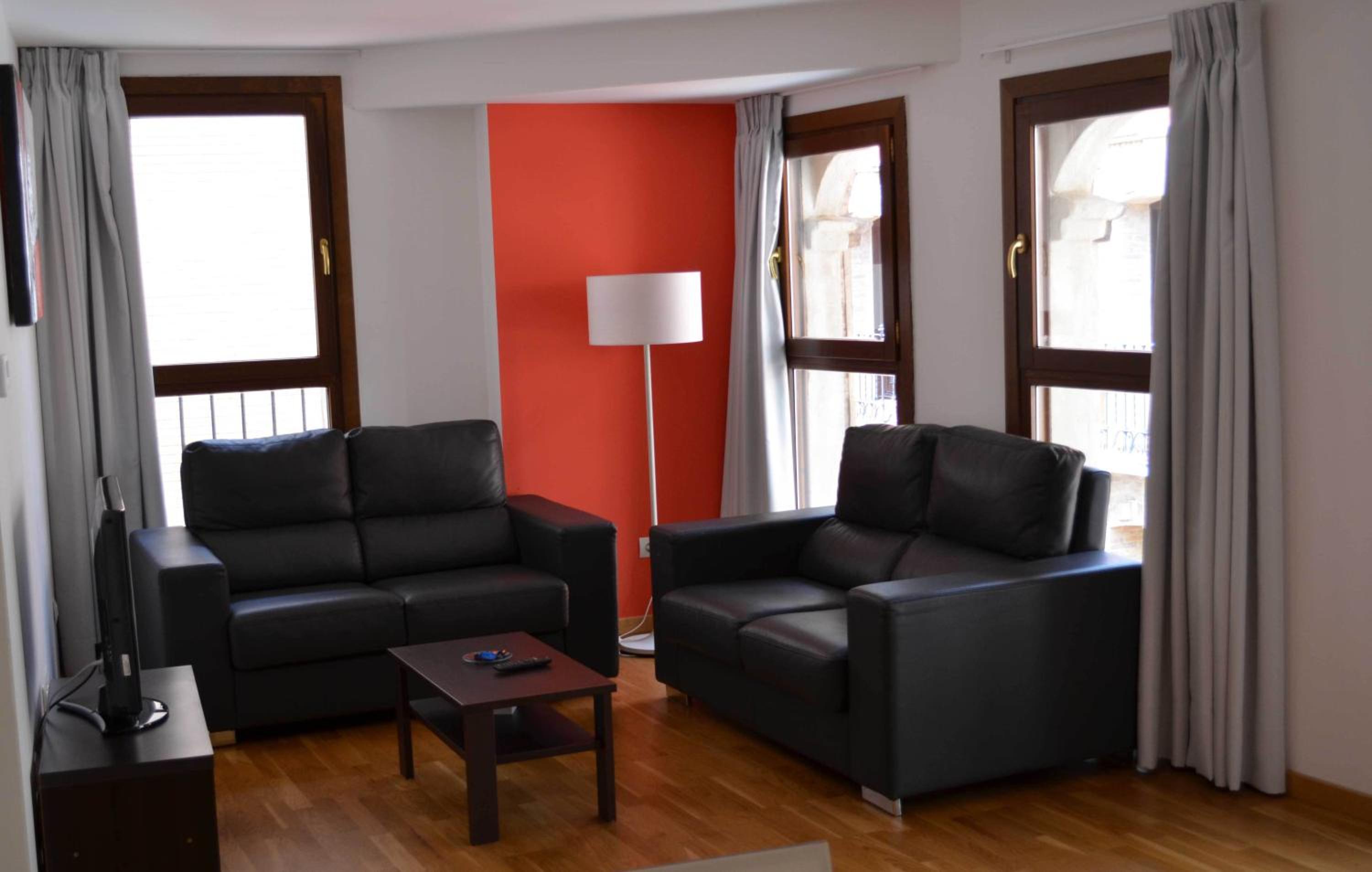 Two-Bedroom Apartment - Photo 10