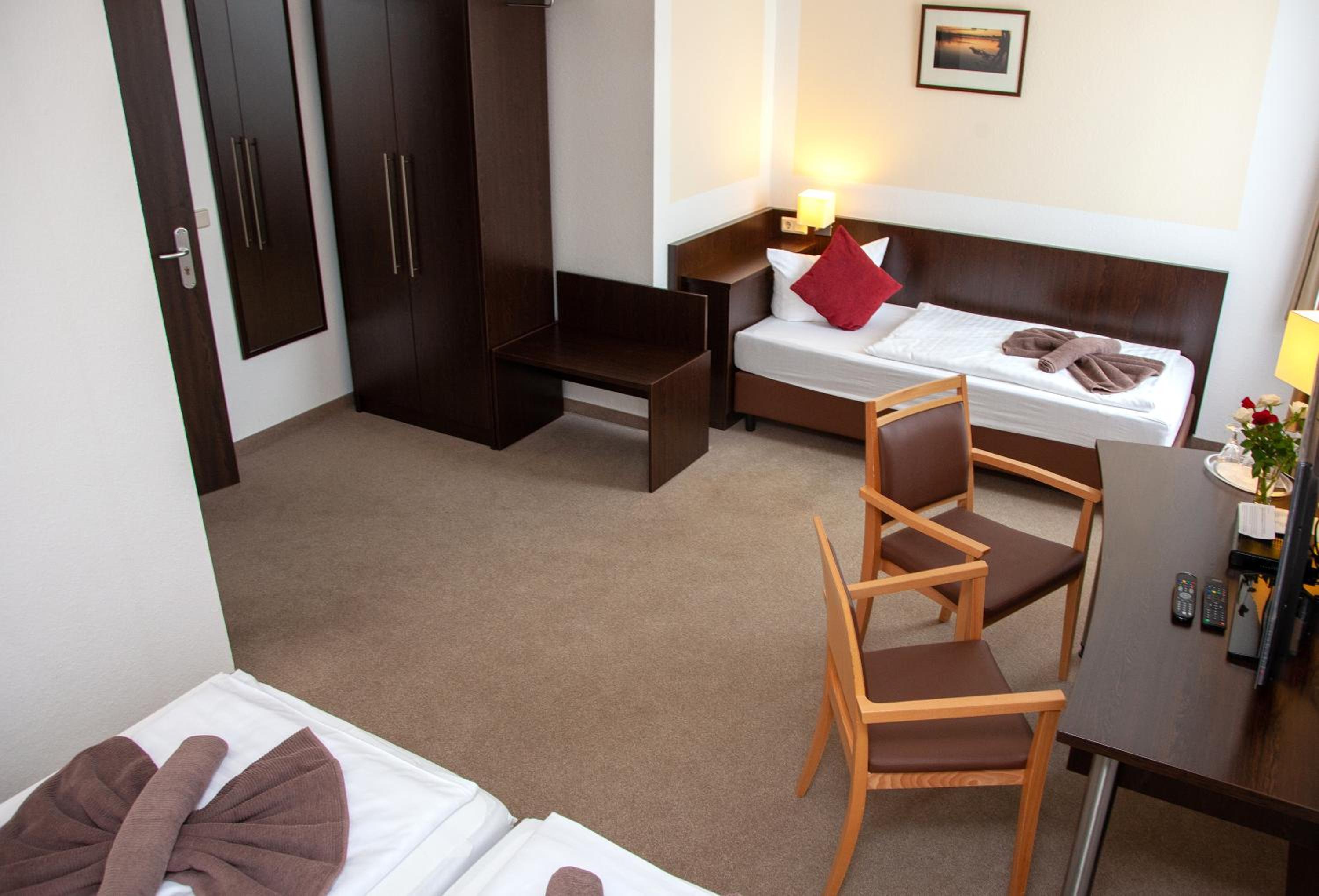 Double Room - Photo 13
