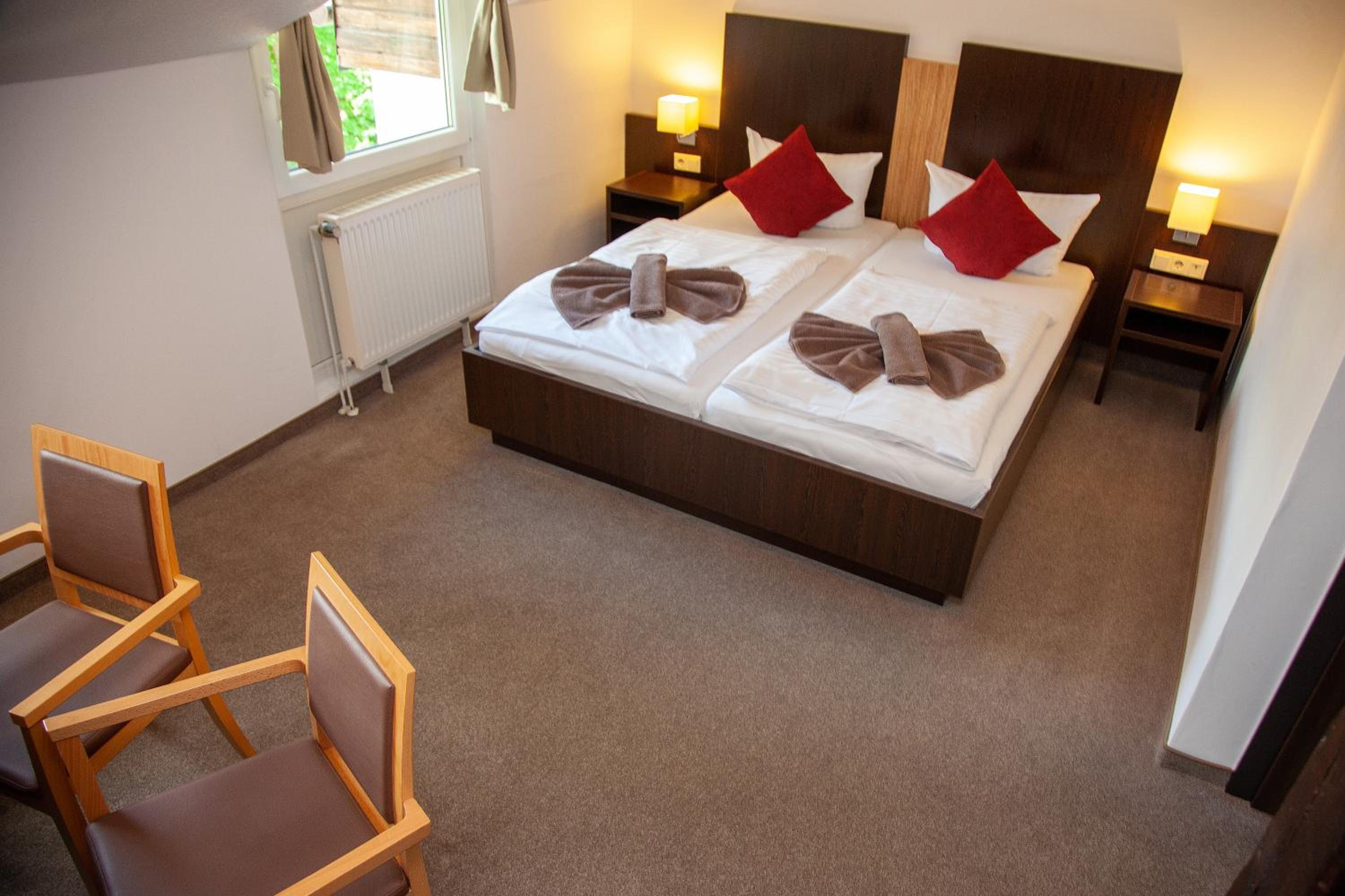 Double Room - Photo 9