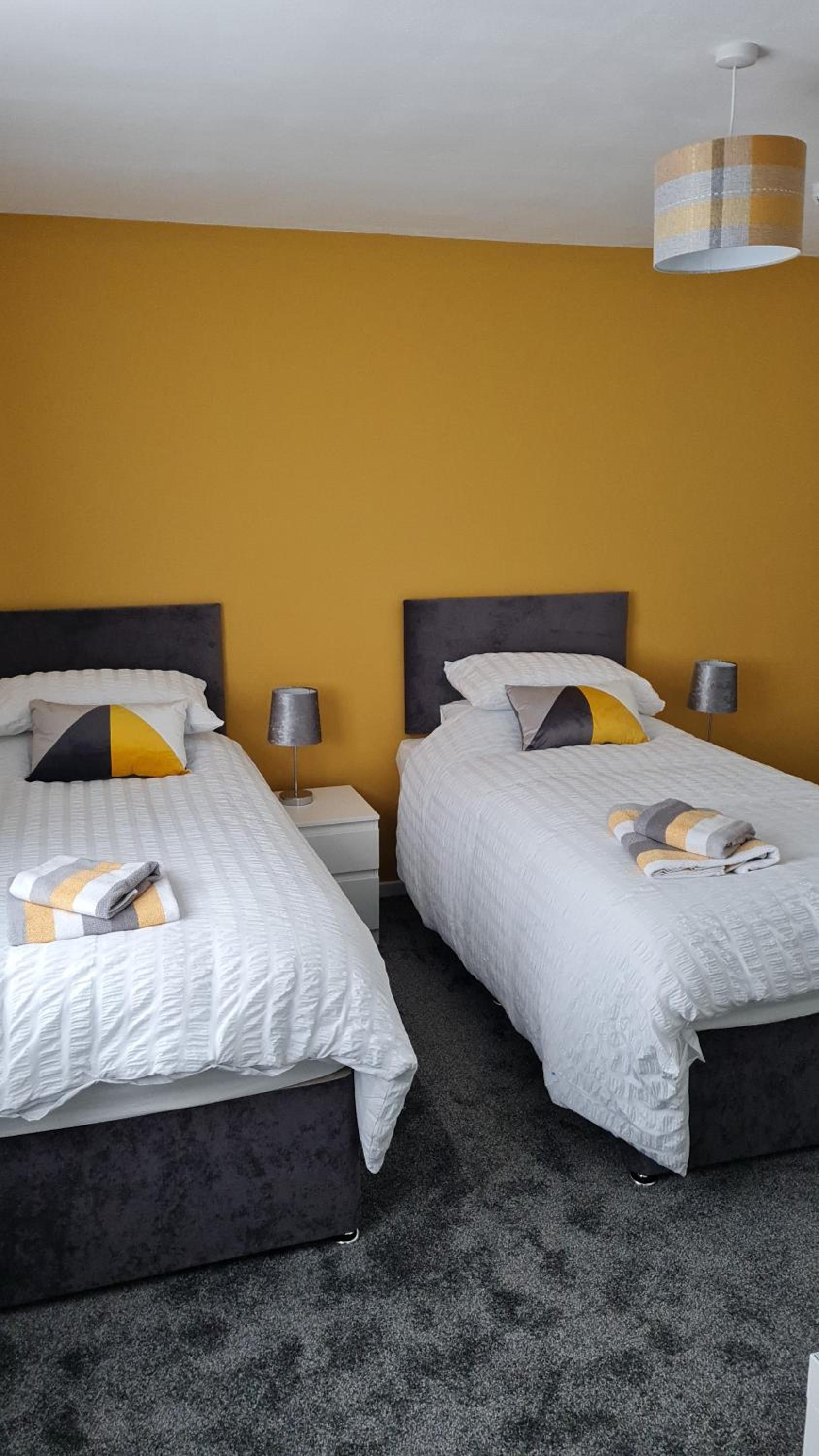 Twin Room - Photo 1