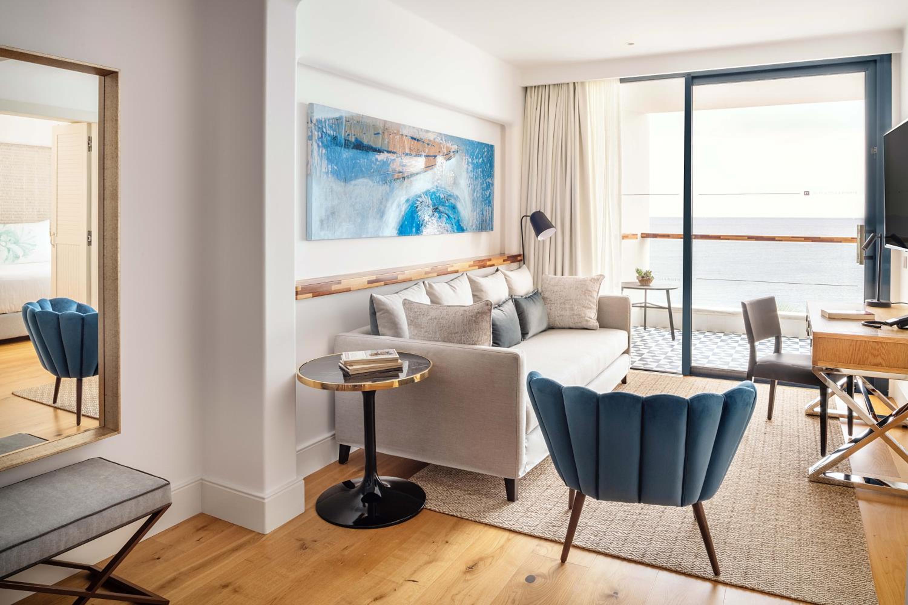 Suite (3 Adults) photo 2