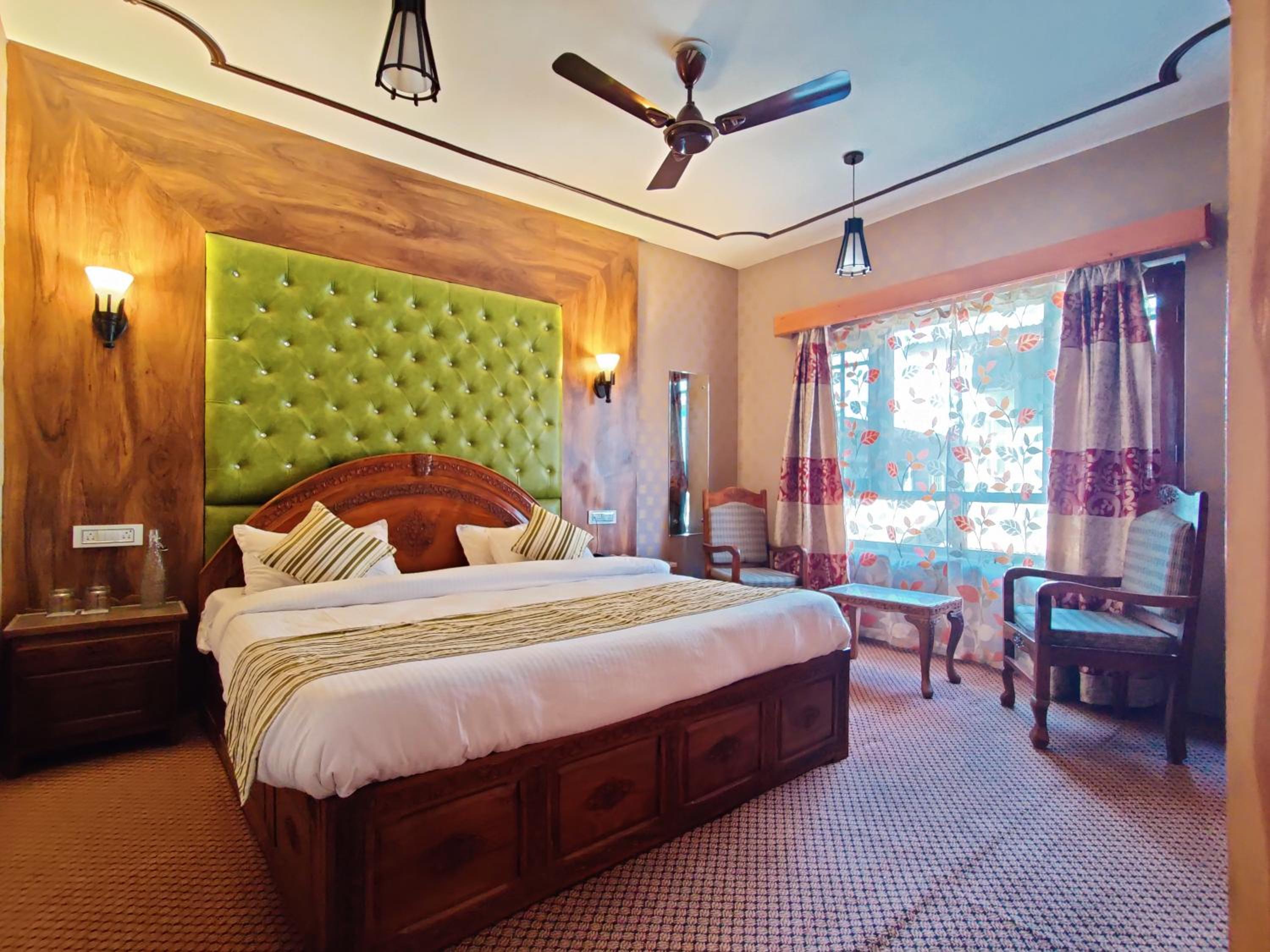 Deluxe Double or Twin Room