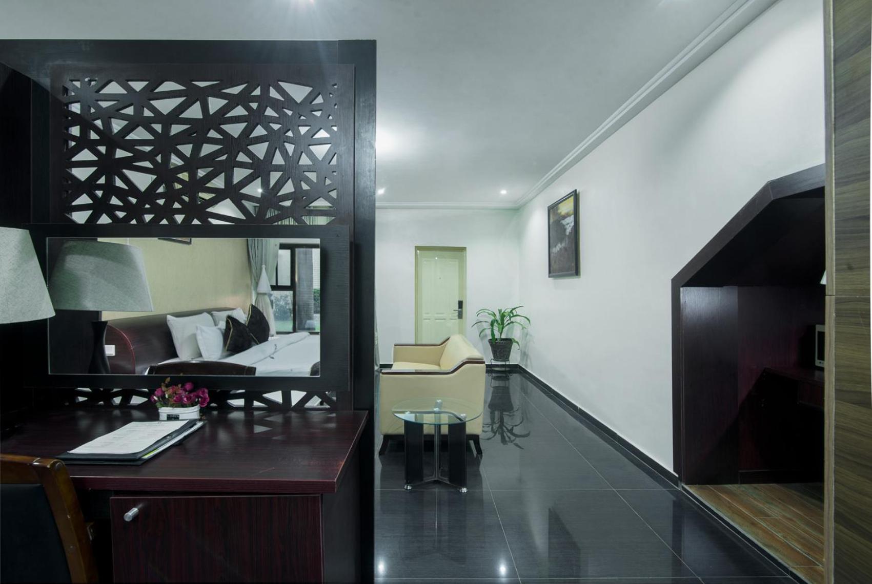 Executive Suite photo 3