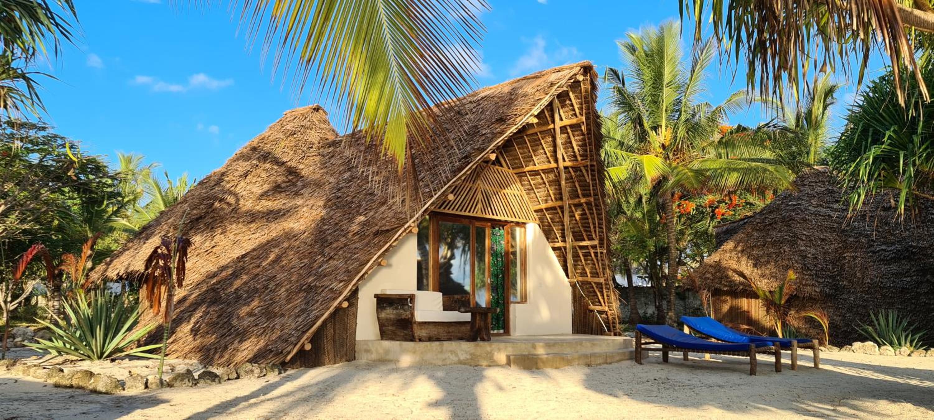 Ocean Front Bungalow - Photo 2