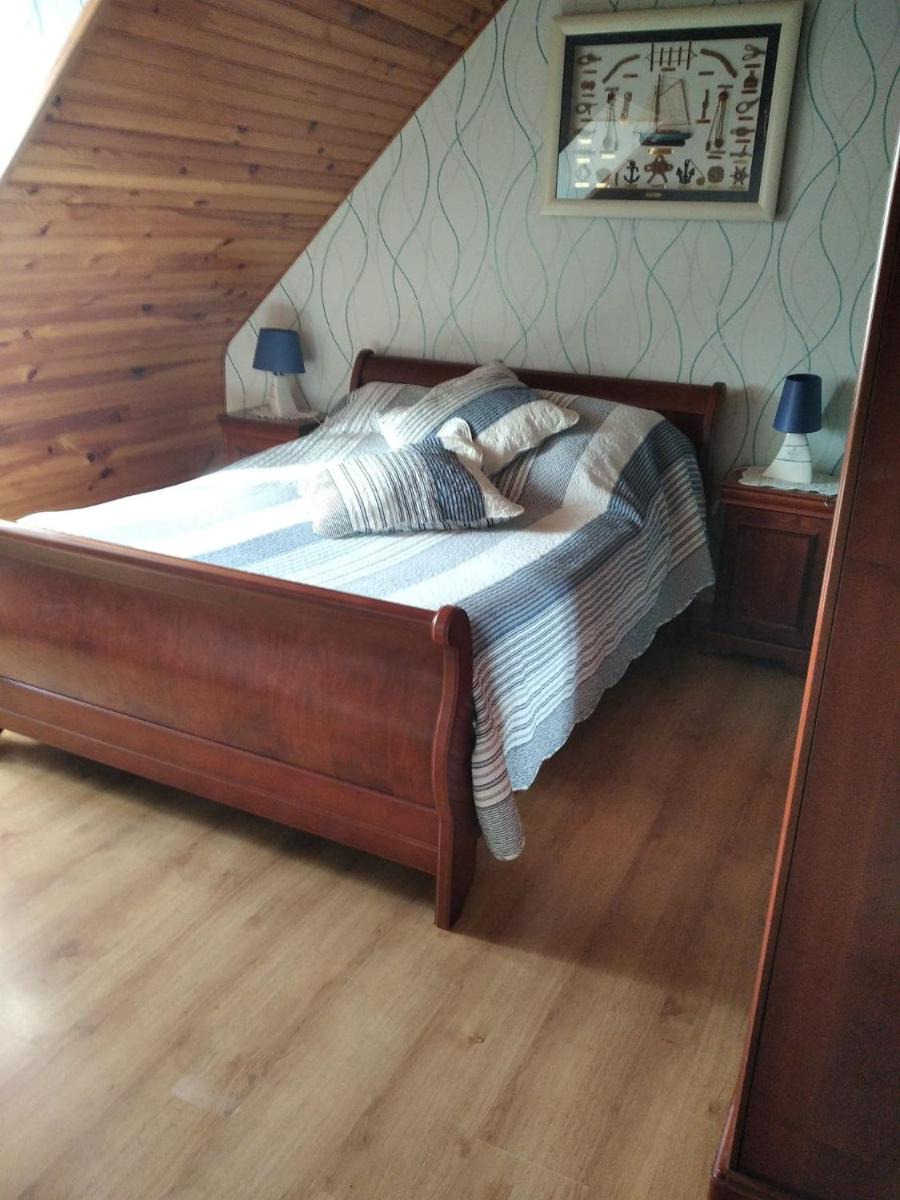 Double Room with Shared Bathroom photo 2
