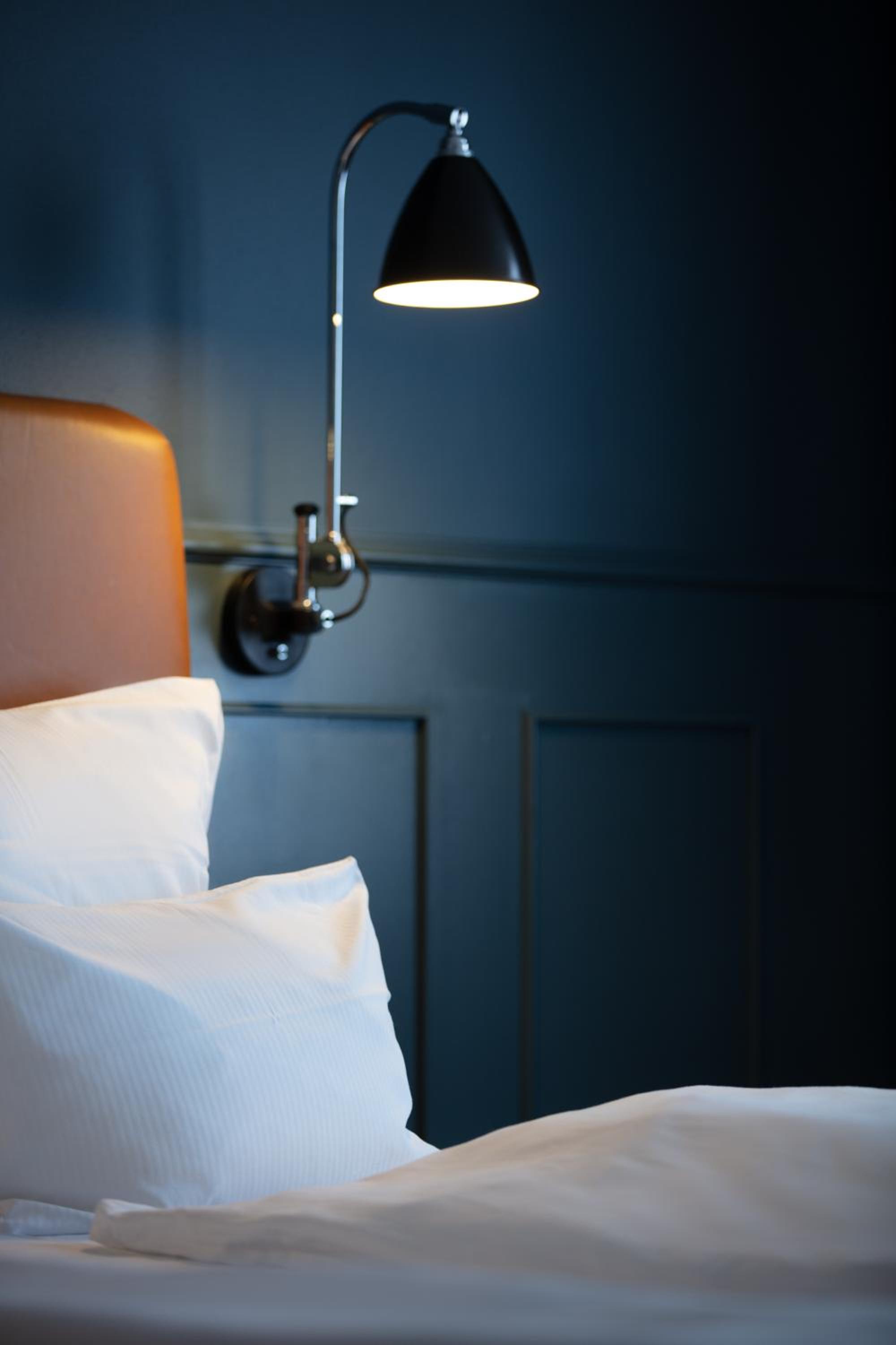 Premium Room with Sofa Bed thumbnail 5