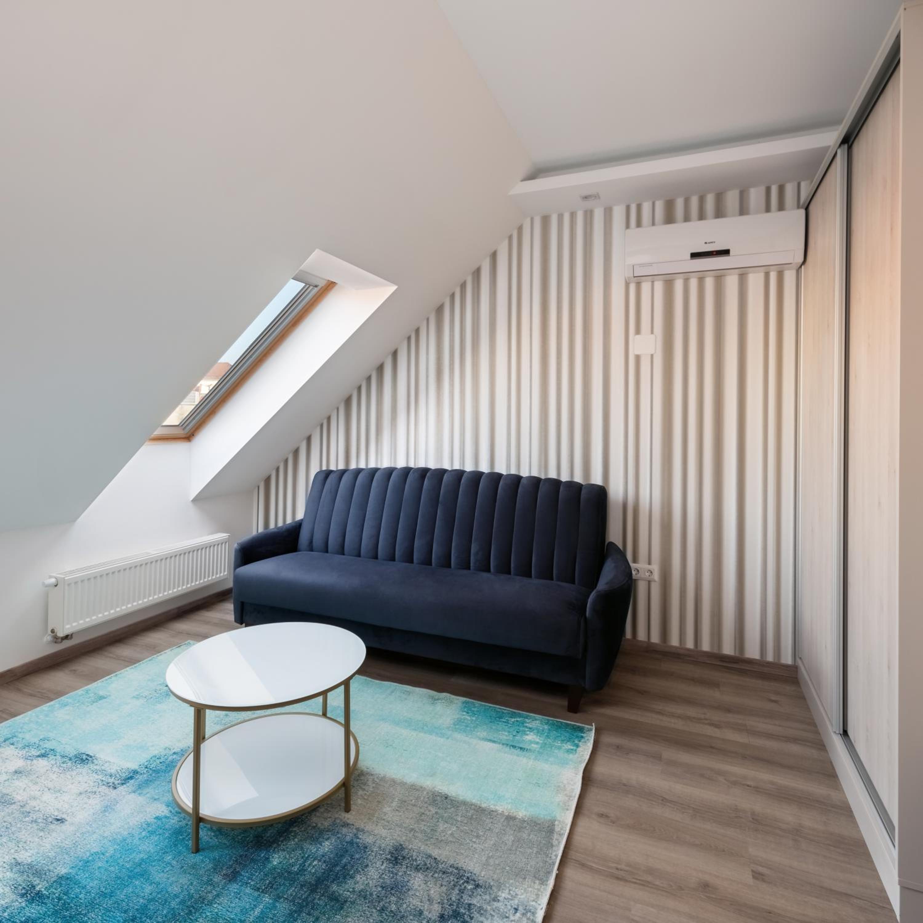 Superior Suite - Photo 13