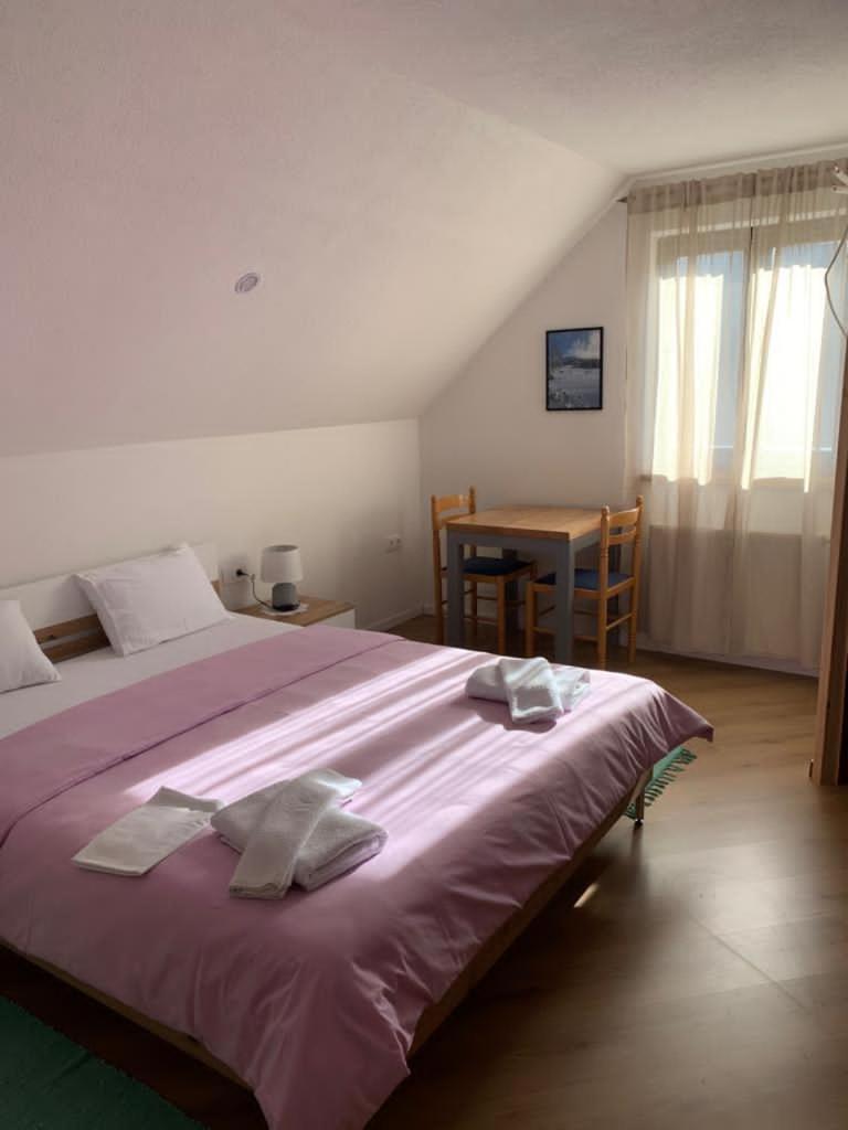 Two-Bedroom Chalet - Photo 4