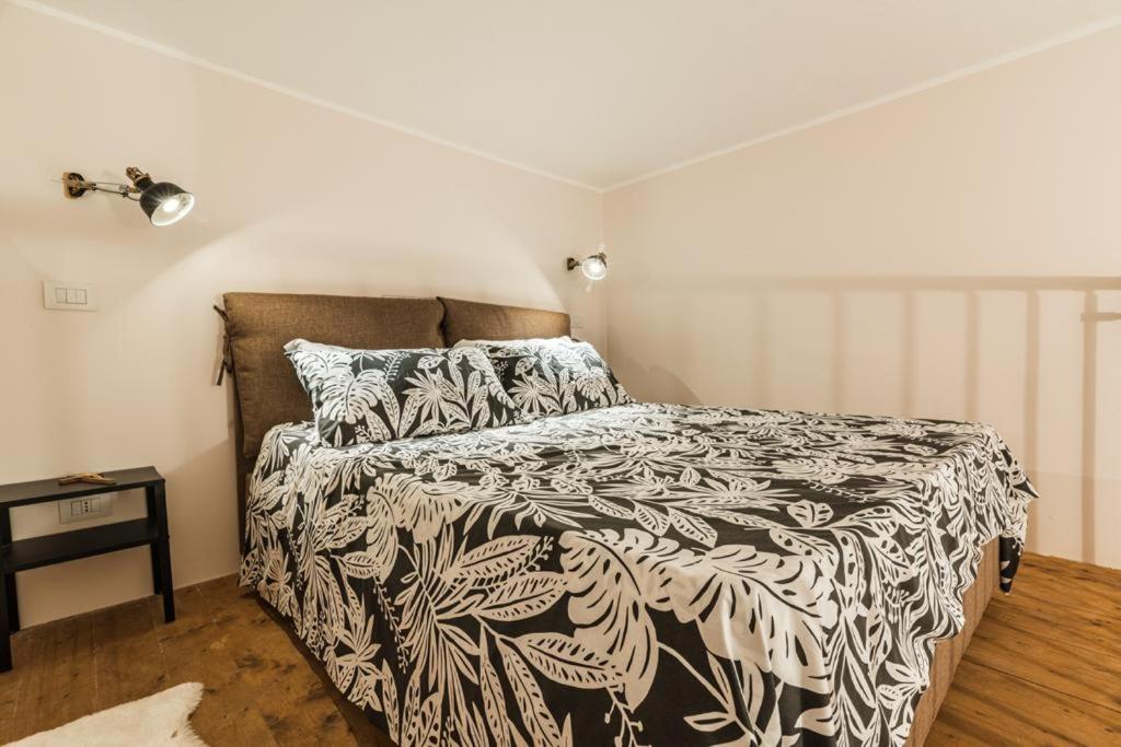 One-Bedroom Apartment - Photo 18