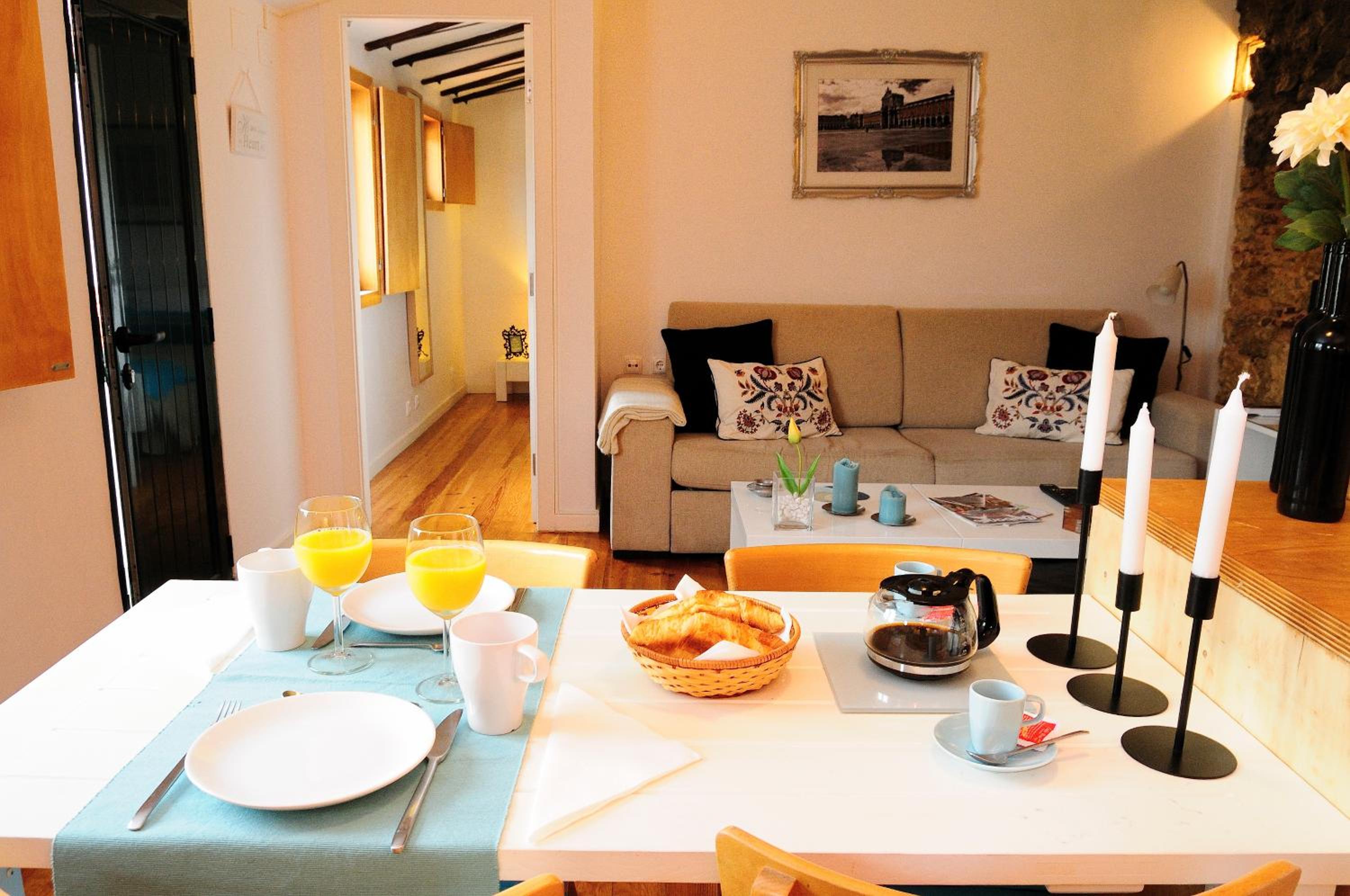 One-Bedroom Apartment photo 2