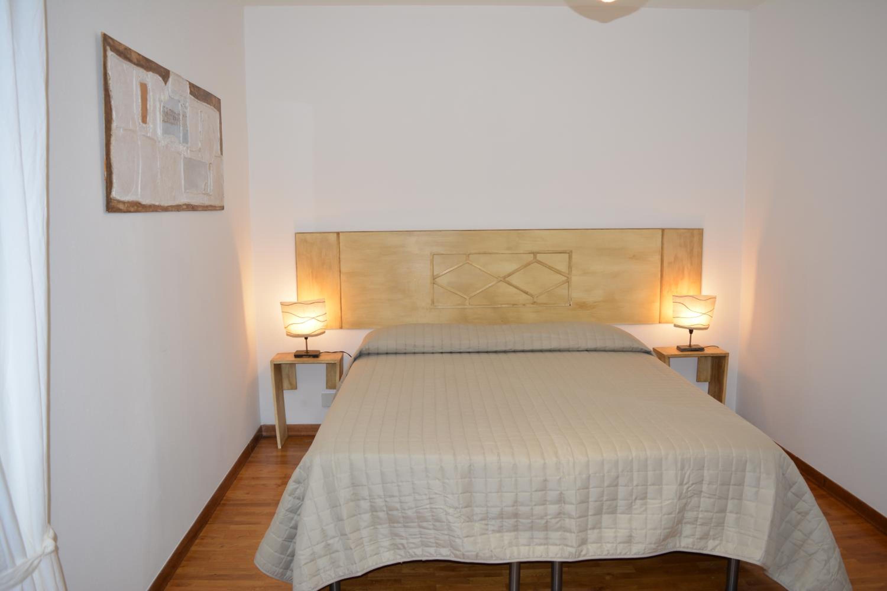 Double or Twin Room - Photo 9