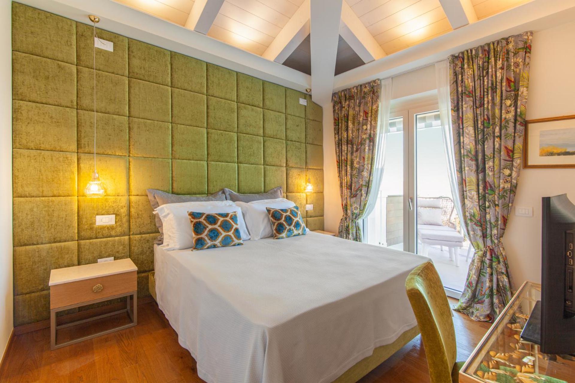 Double Room with Terrace - Photo 2