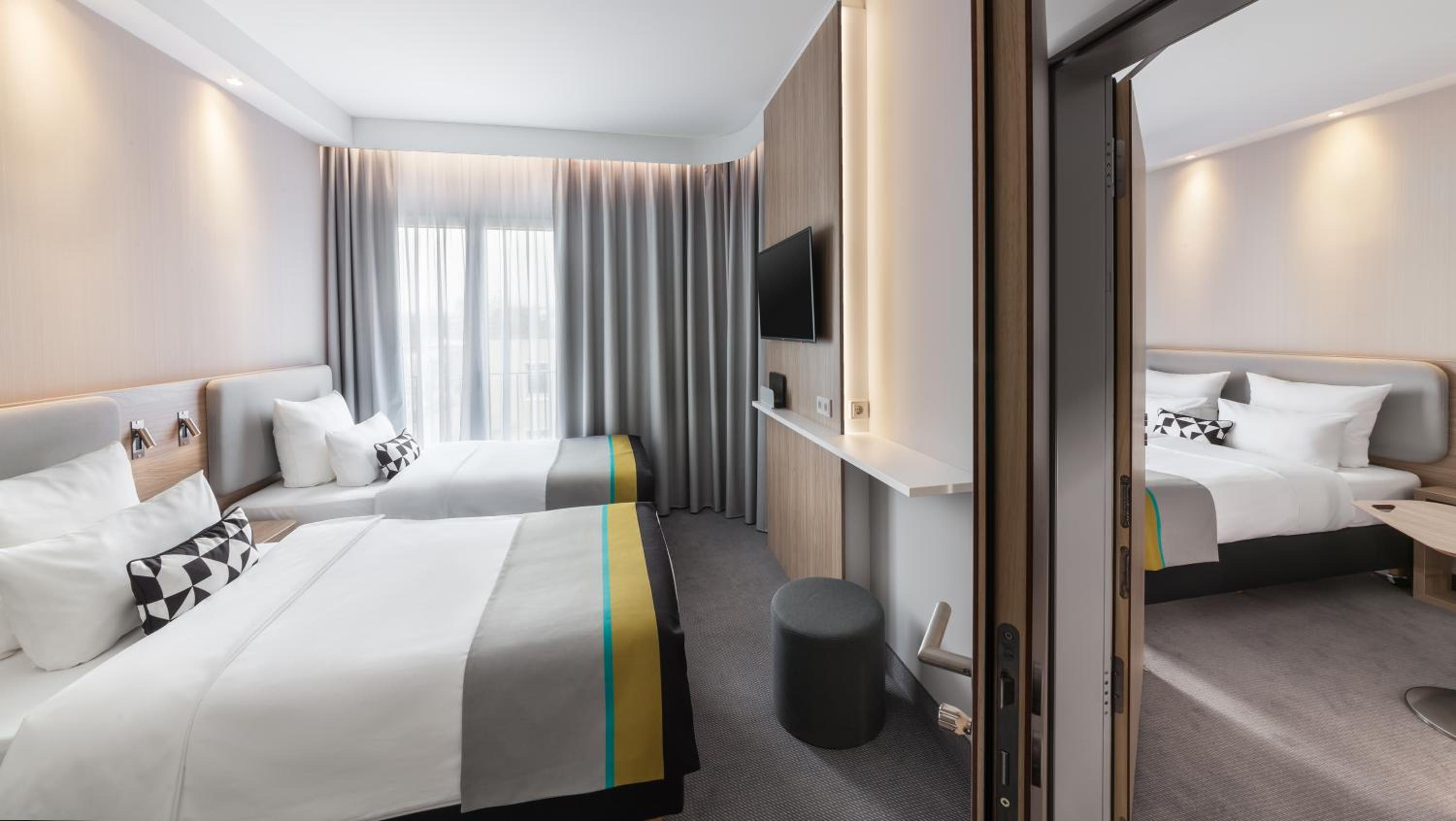 Standard Room with Two Single Beds - Photo 5