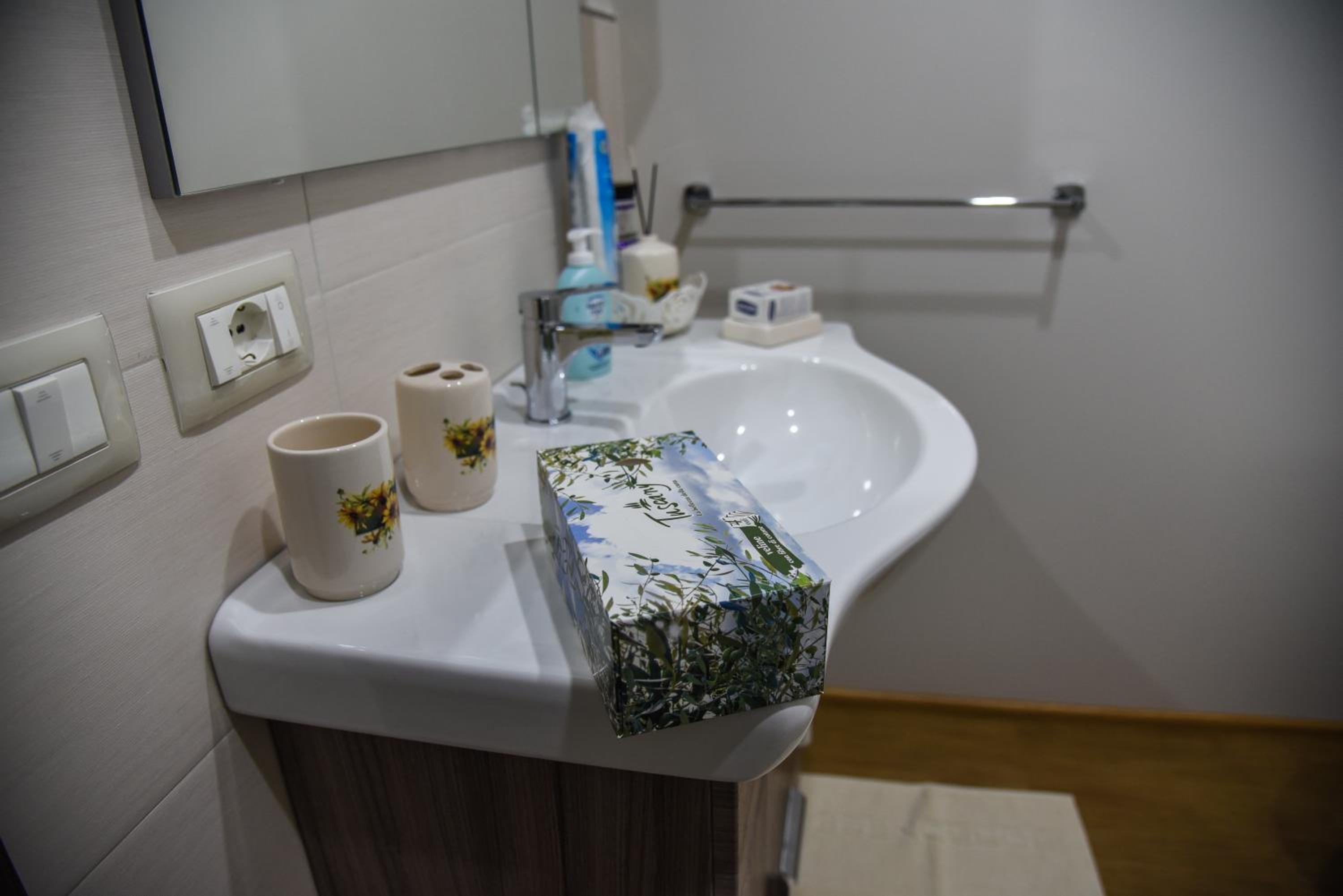 Single Room with Bathroom photo 2